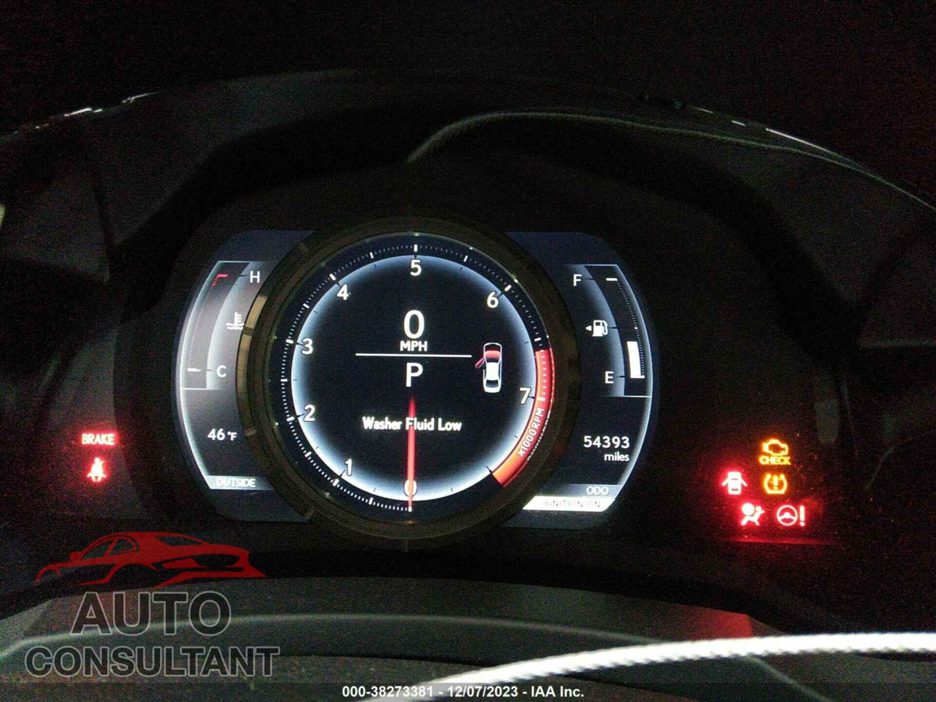 LEXUS IS 350 2015 - JTHBE1D26F5018945