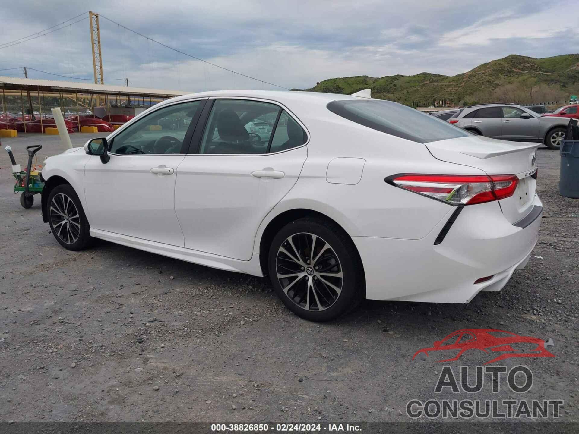 TOYOTA CAMRY 2020 - 4T1G11AK1LU865344