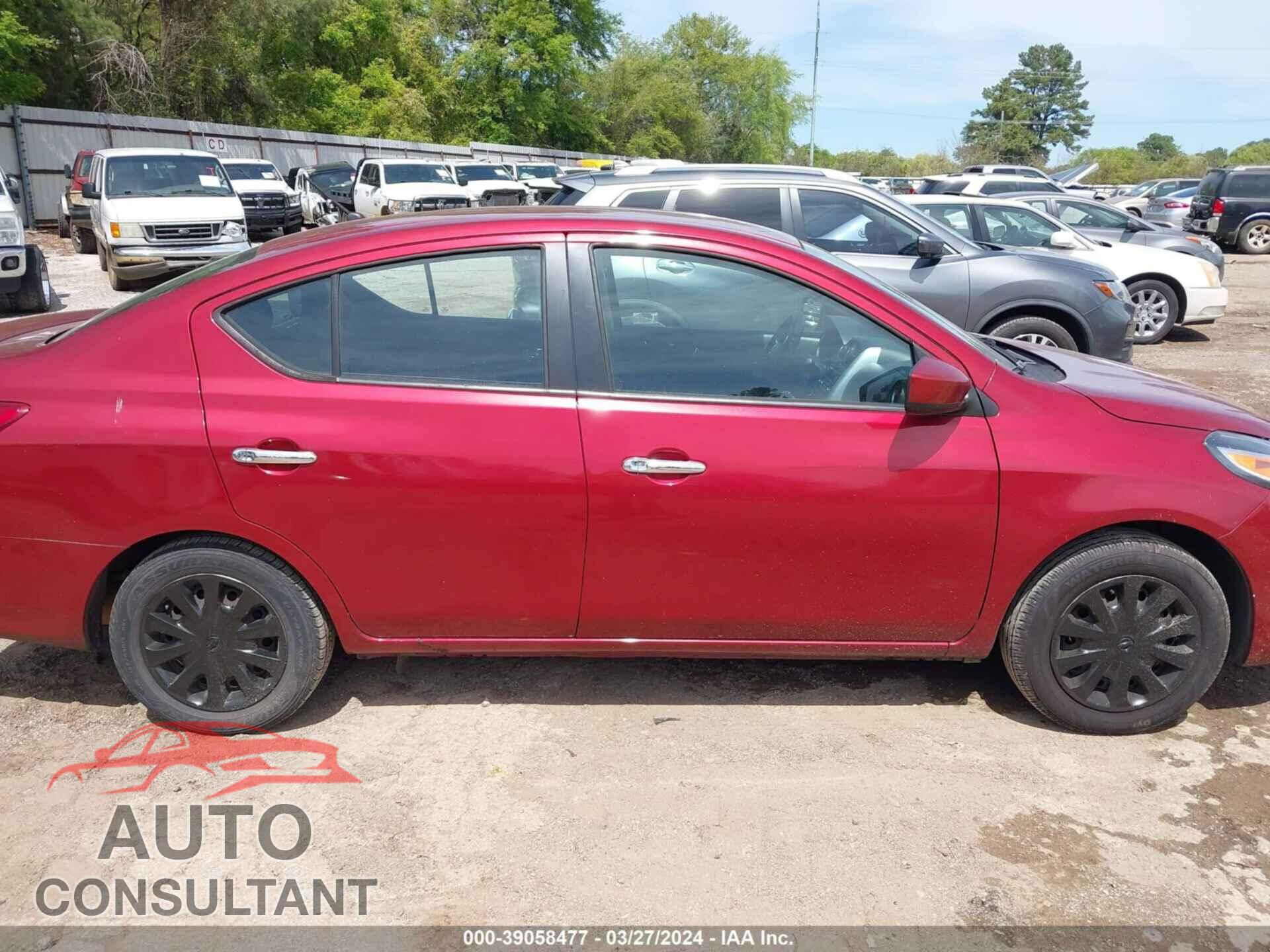 NISSAN VERSA 2017 - 3N1CN7AP7HL885673