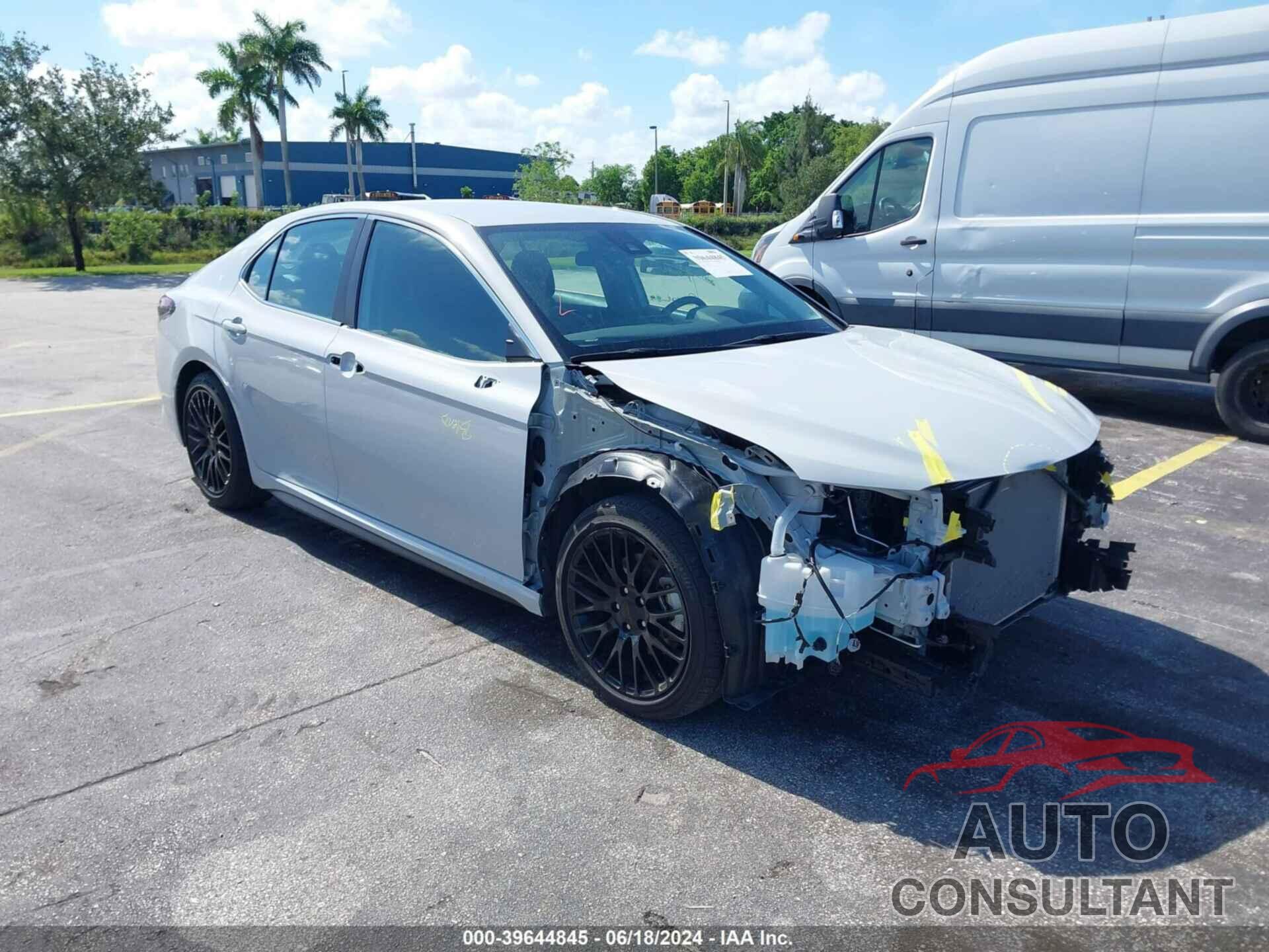 TOYOTA CAMRY 2023 - 4T1G11AK1PU104951