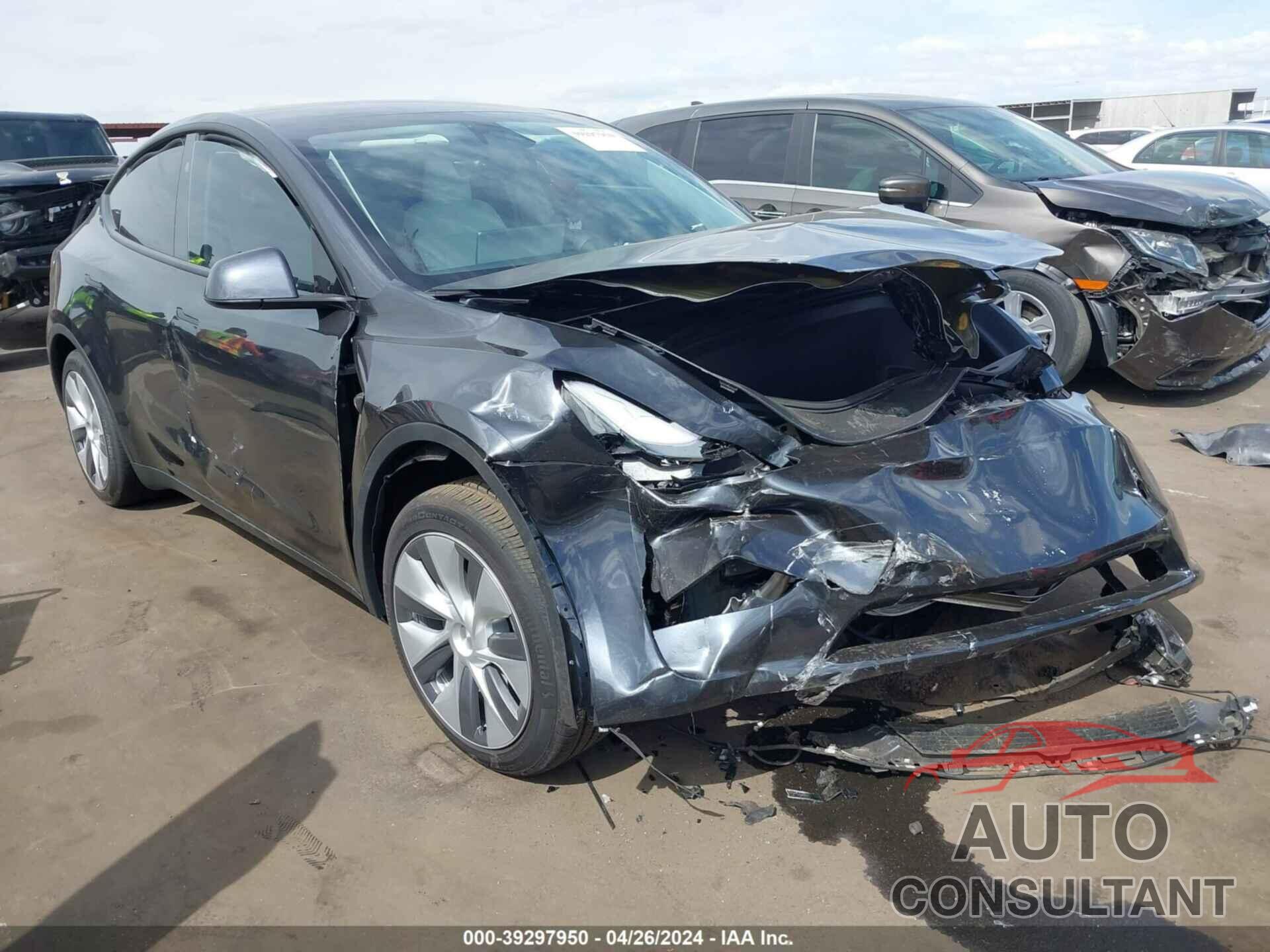 TESLA MODEL Y 2024 - 7SAYGAEE9RF044508