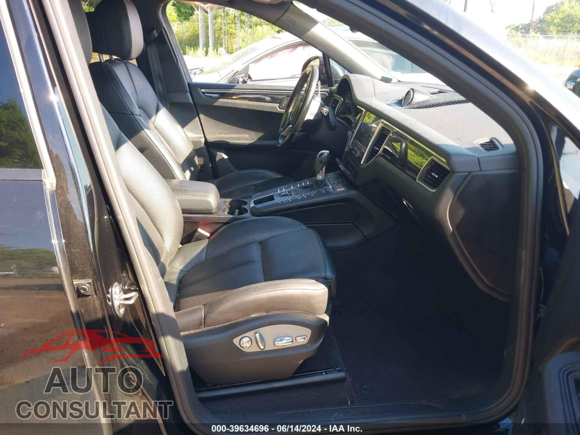PORSCHE MACAN 2017 - WP1AA2A58HLB06177