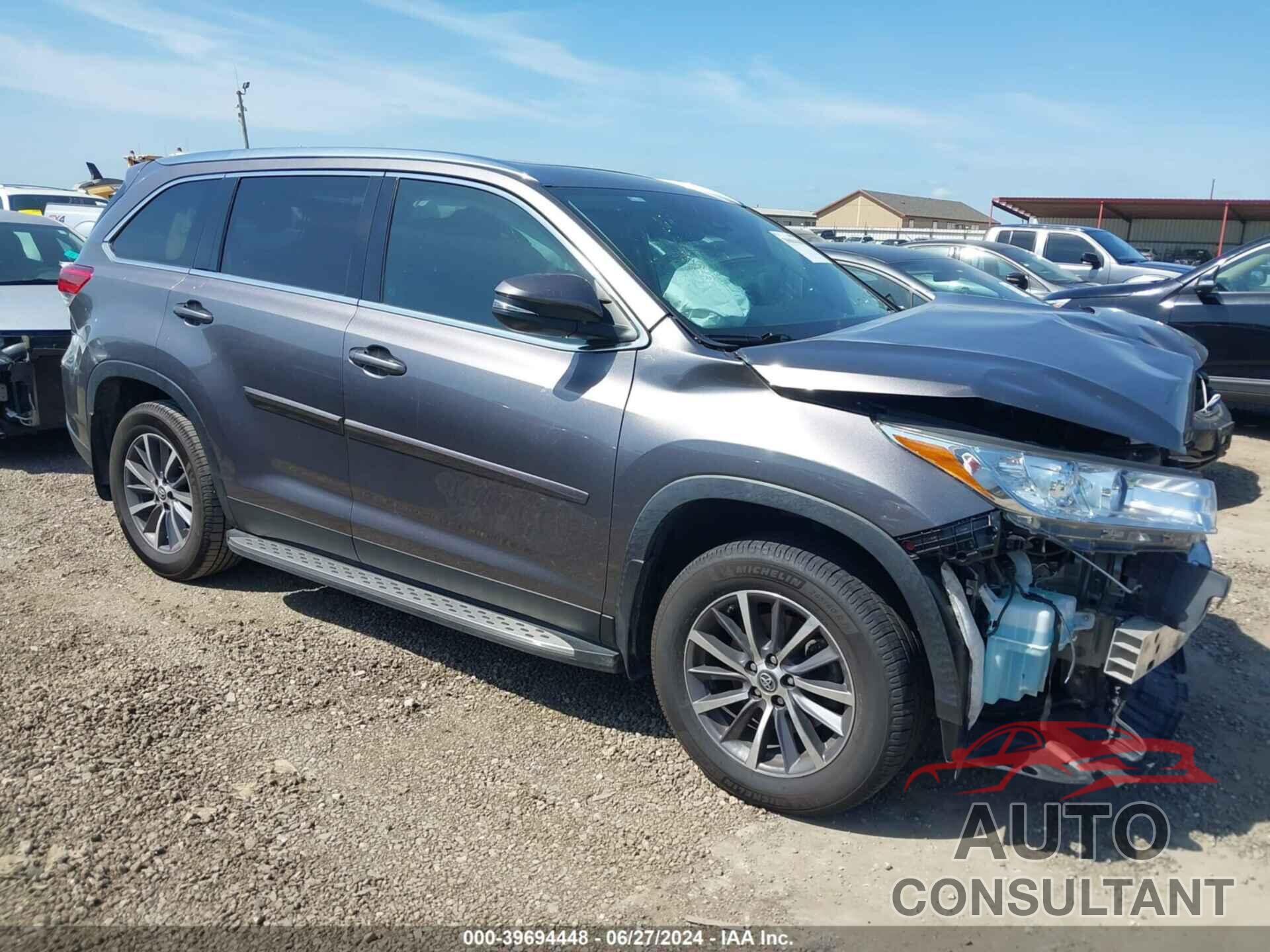 TOYOTA HIGHLANDER 2019 - 5TDKZRFH1KS568273