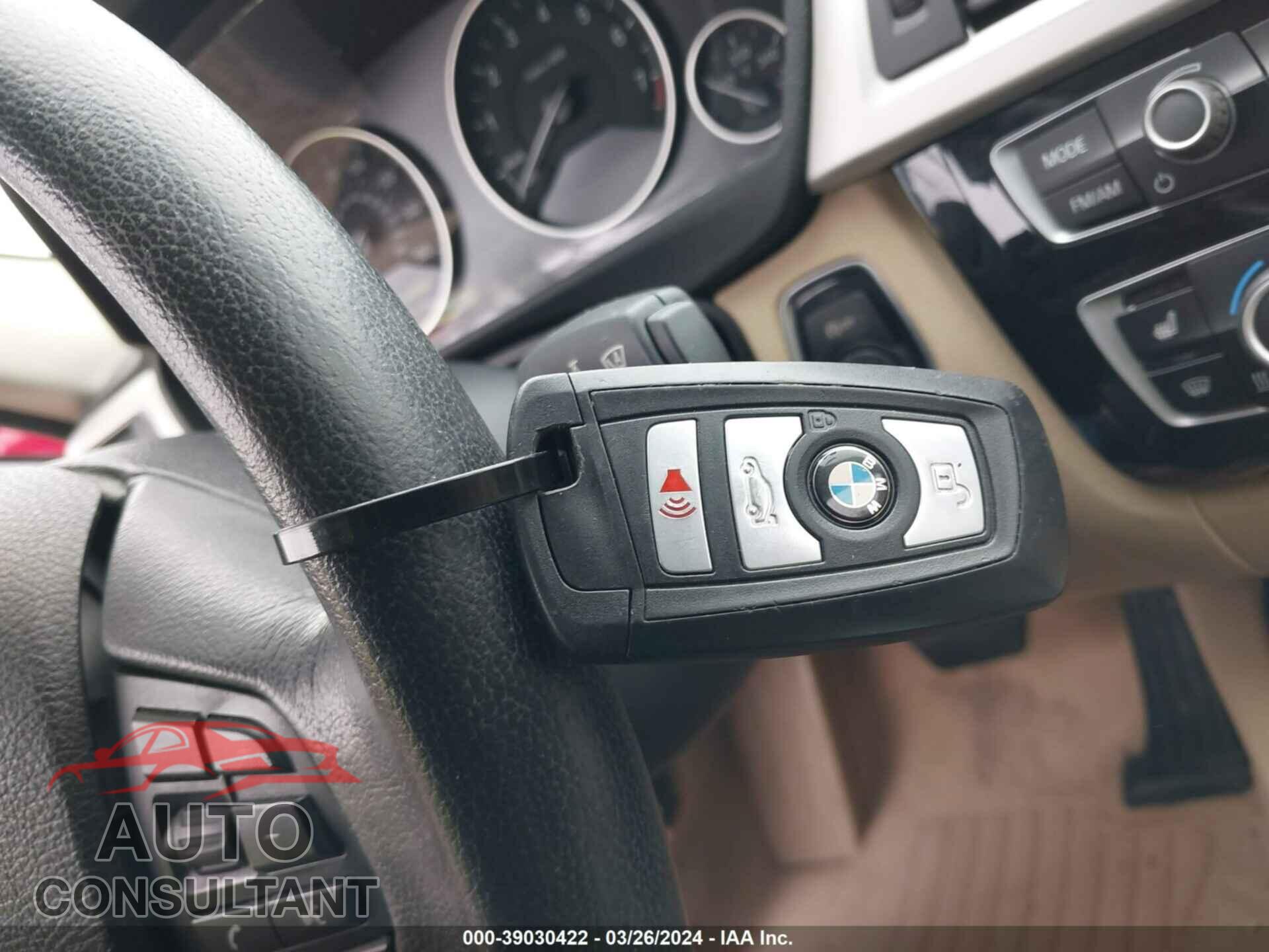 BMW 320I 2016 - WBA8E5G54GNT40166
