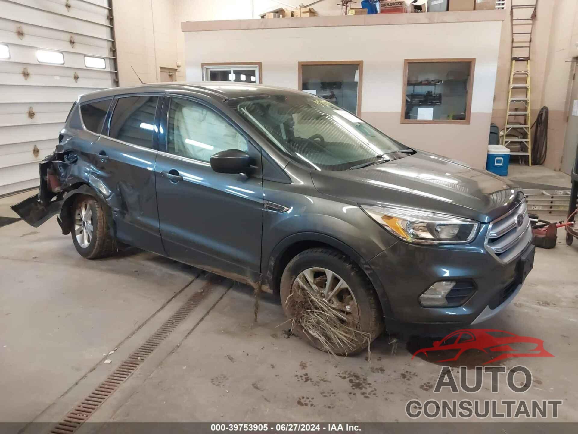 FORD ESCAPE 2017 - 1FMCU0GD2HUA54328