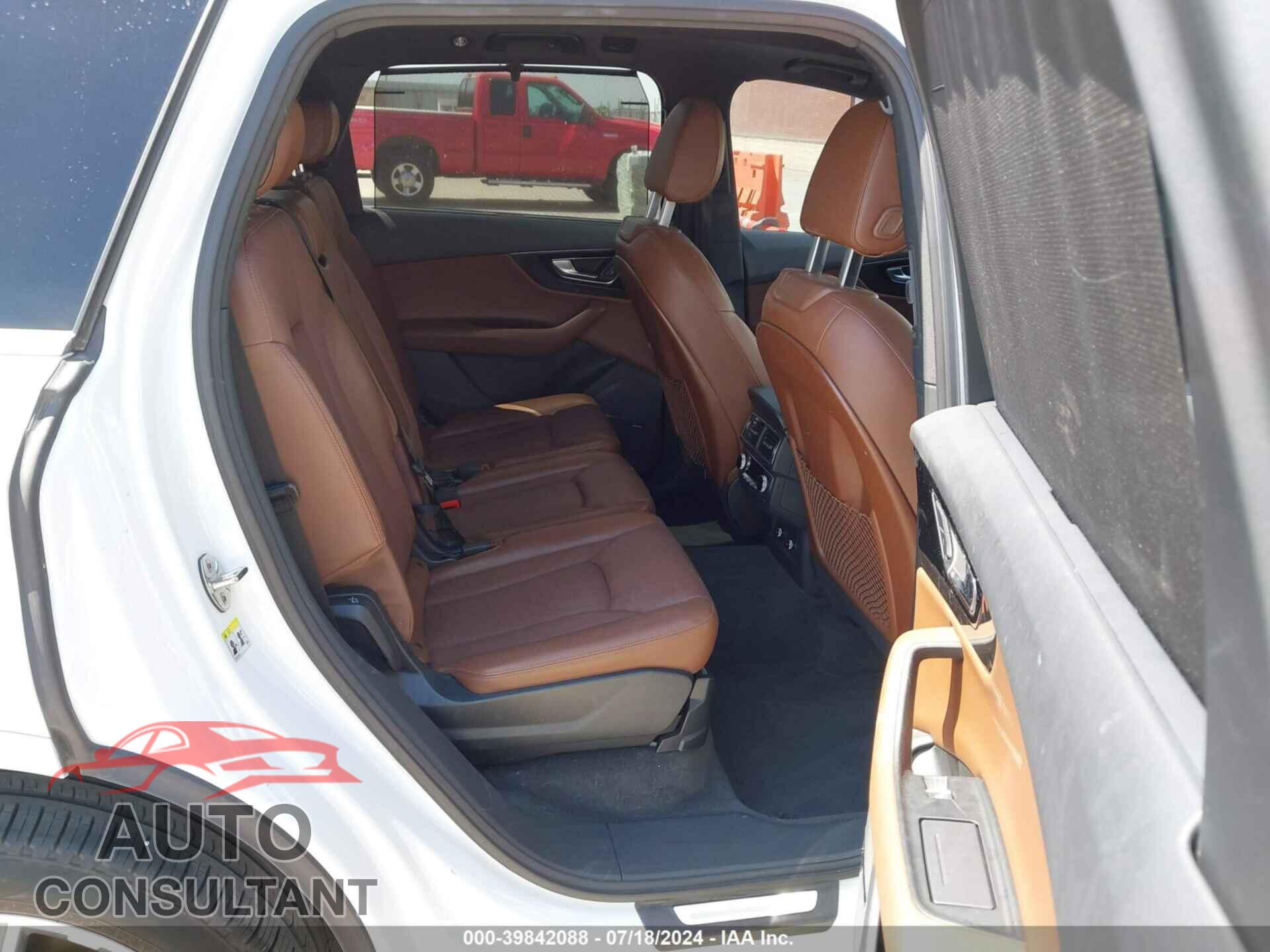 AUDI Q7 2018 - WA1LAAF77JD052914