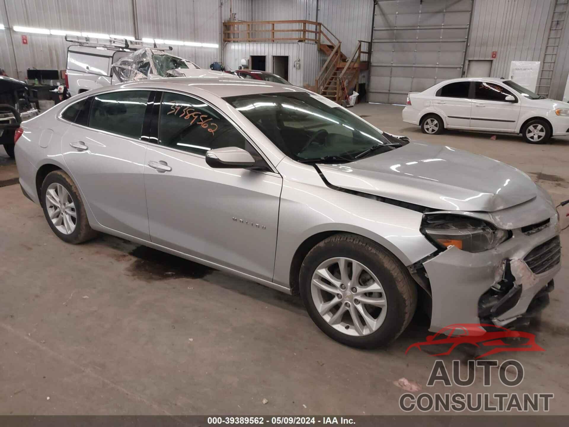 CHEVROLET MALIBU 2018 - 1G1ZD5ST4JF137370