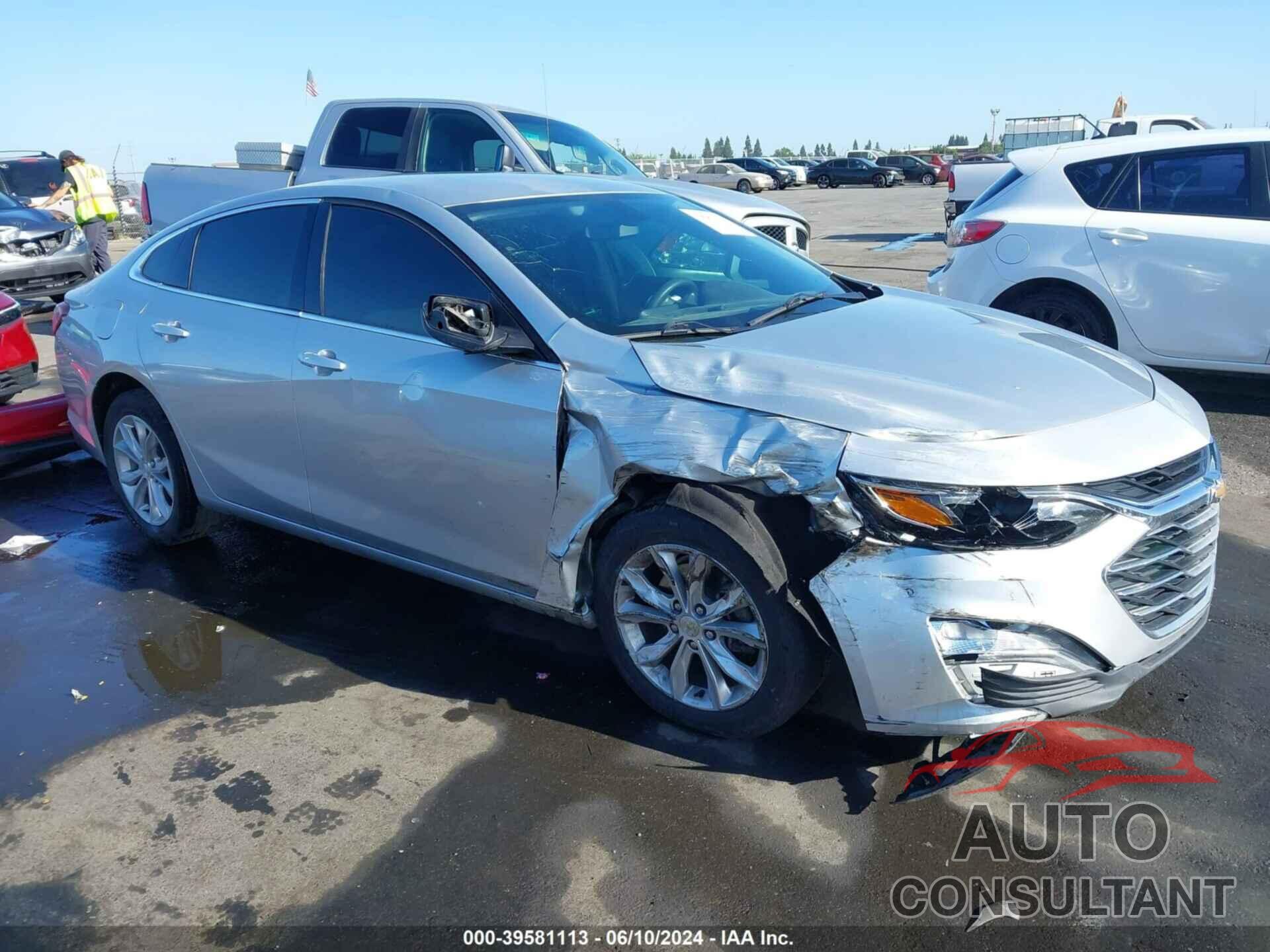 CHEVROLET MALIBU 2020 - 1G1ZD5ST3LF043967