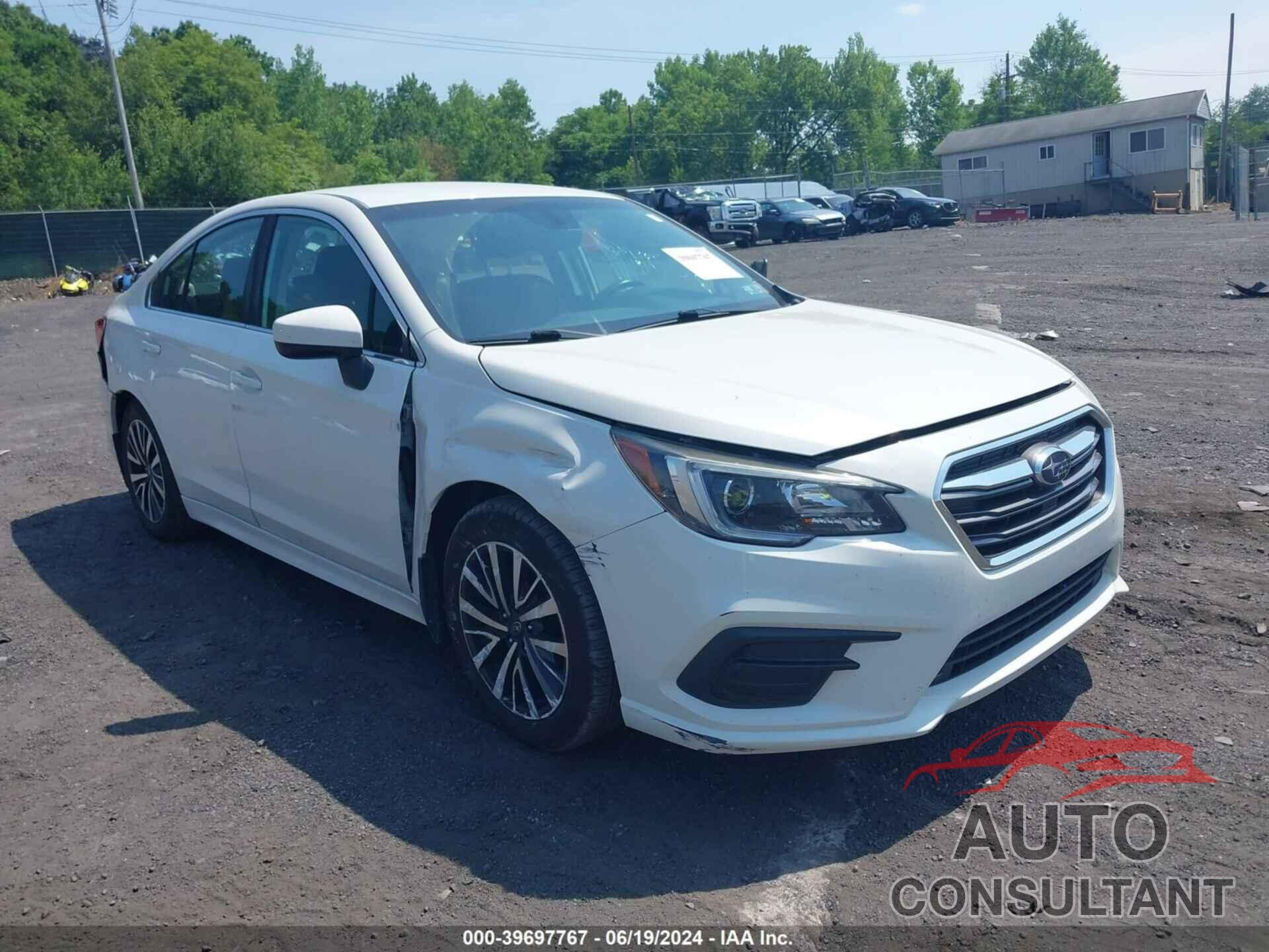 SUBARU LEGACY 2019 - 4S3BNAF62K3006069