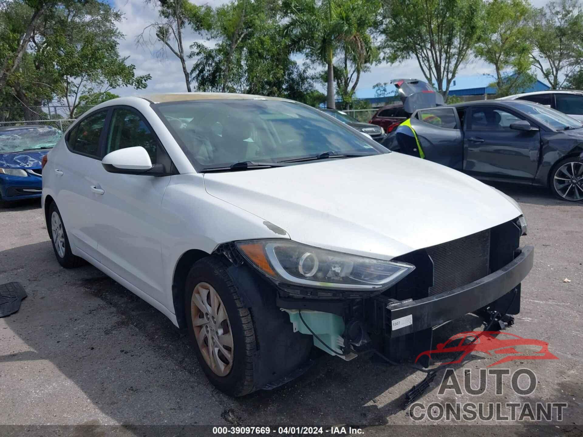 HYUNDAI ELANTRA 2017 - 5NPD74LF8HH196028