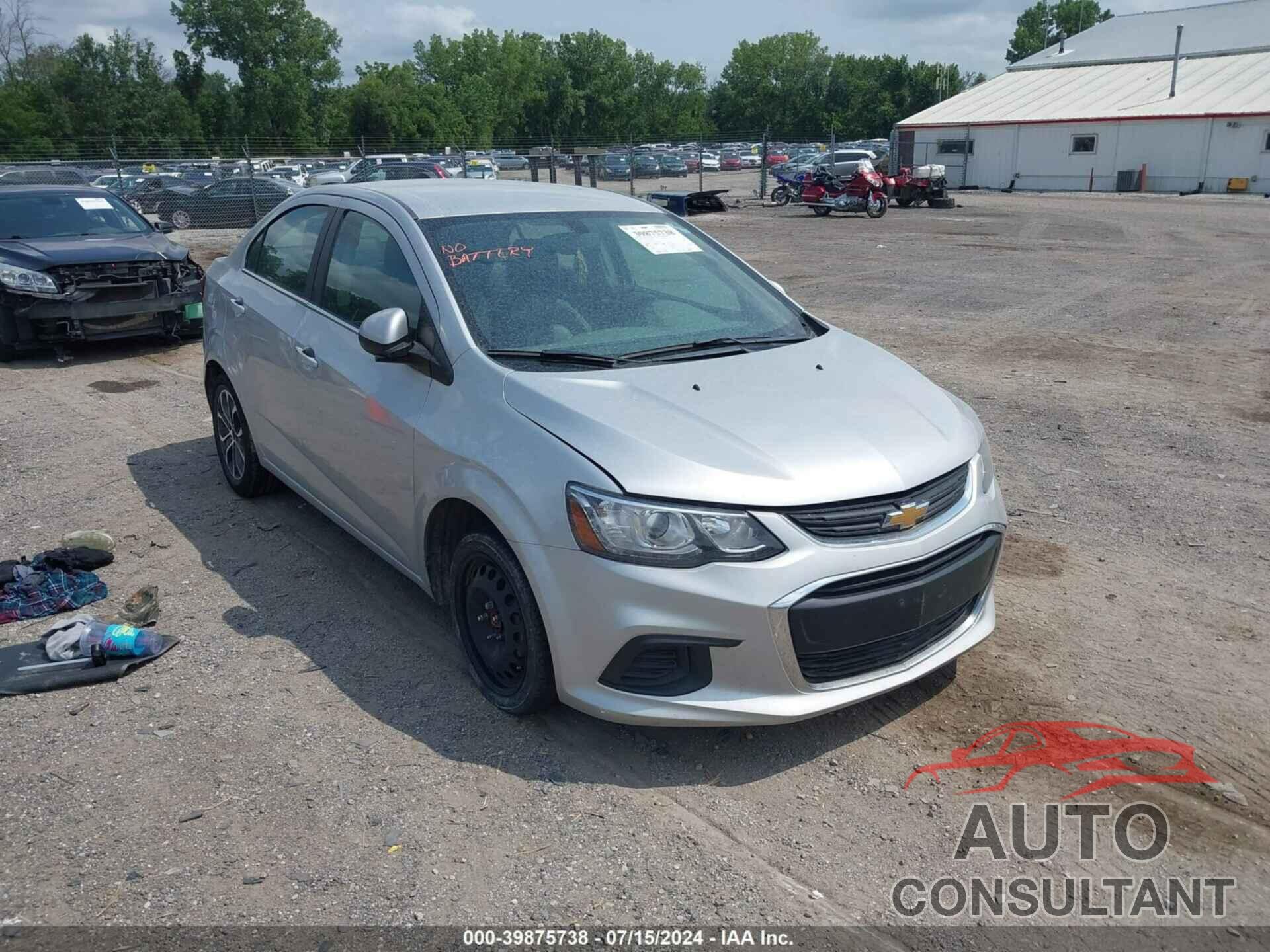 CHEVROLET SONIC 2017 - 1G1JF5SB9H4135876