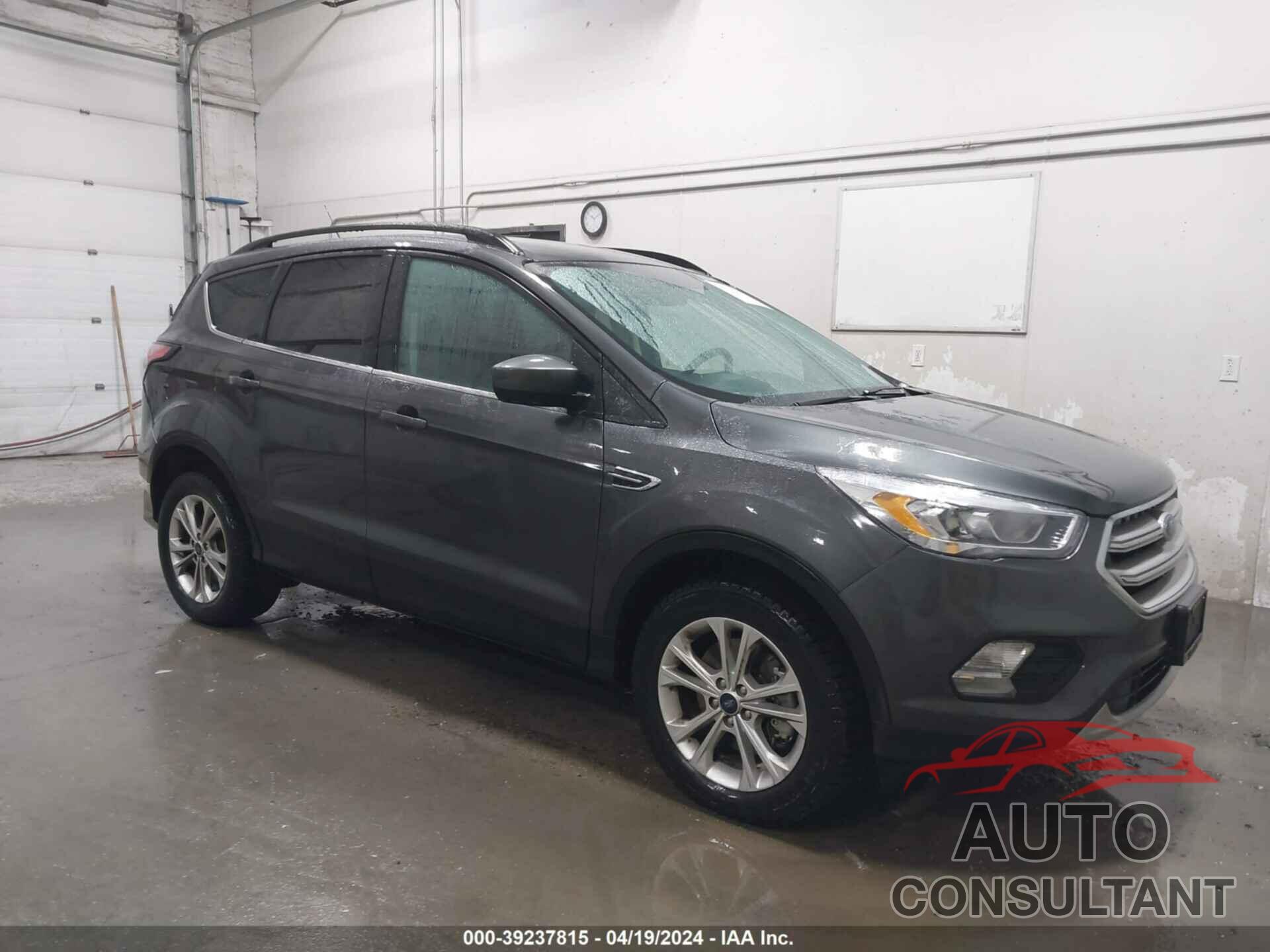 FORD ESCAPE 2018 - 1FMCU9HD5JUC36517