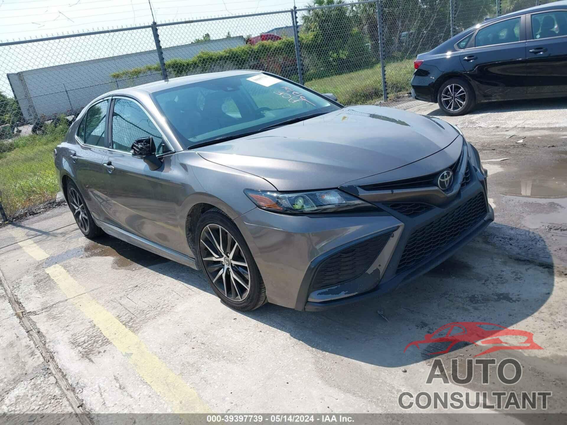 TOYOTA CAMRY 2022 - 4T1G11AK6NU663134