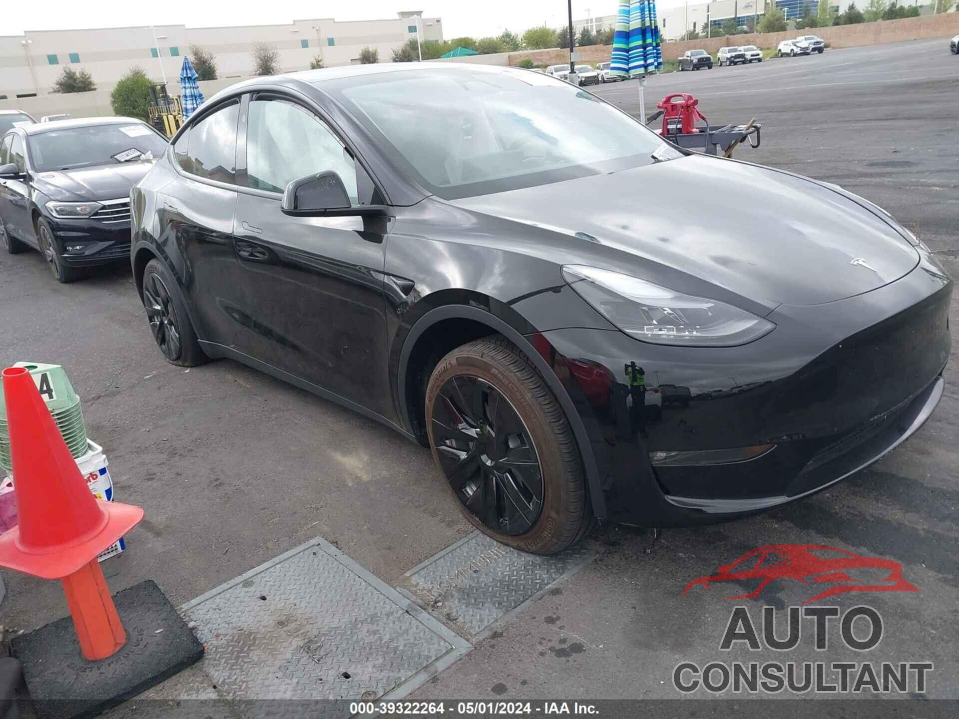 TESLA MODEL Y 2023 - 7SAYGDEE6PF805736