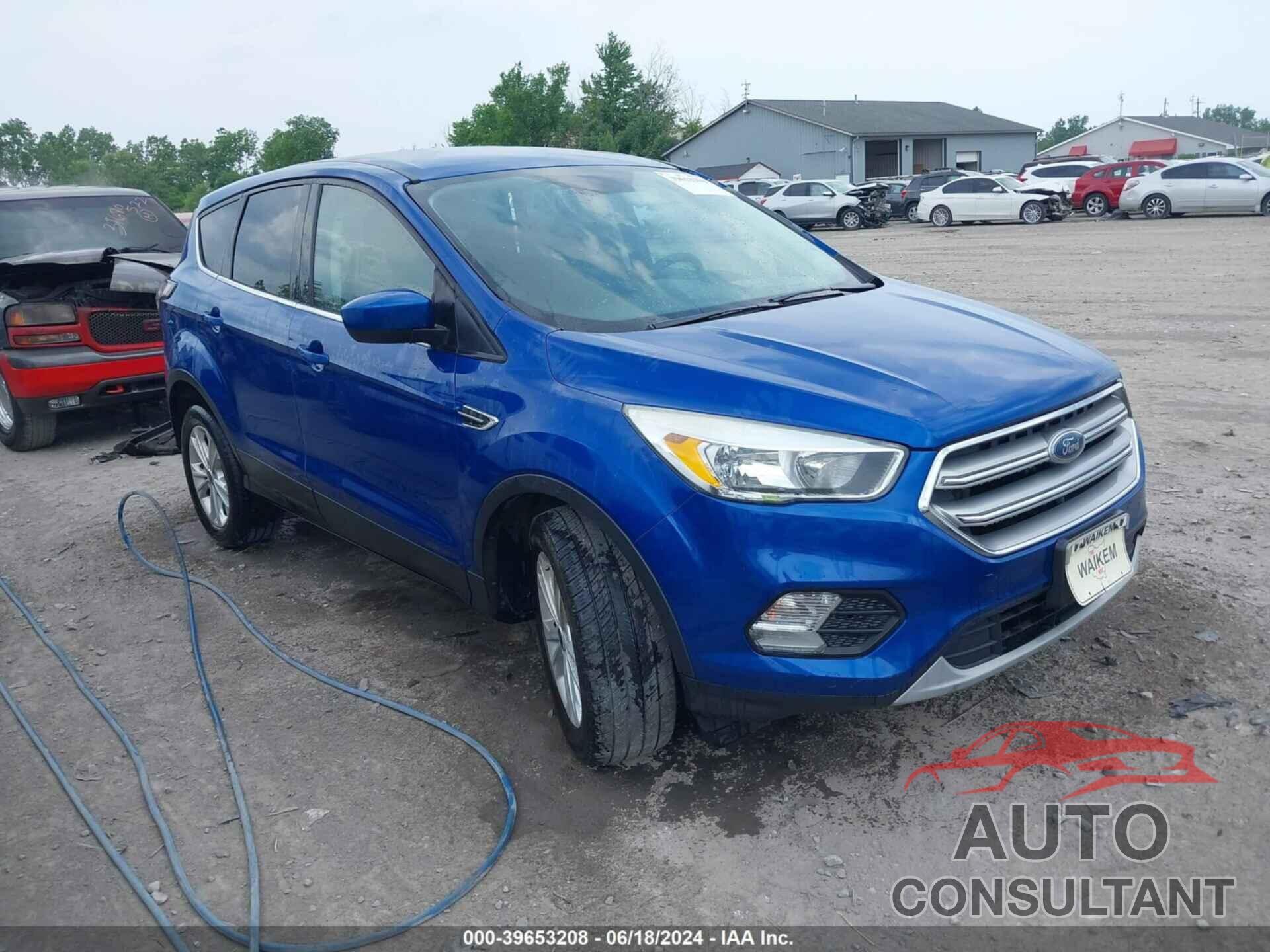 FORD ESCAPE 2017 - 1FMCU0GD5HUC62705