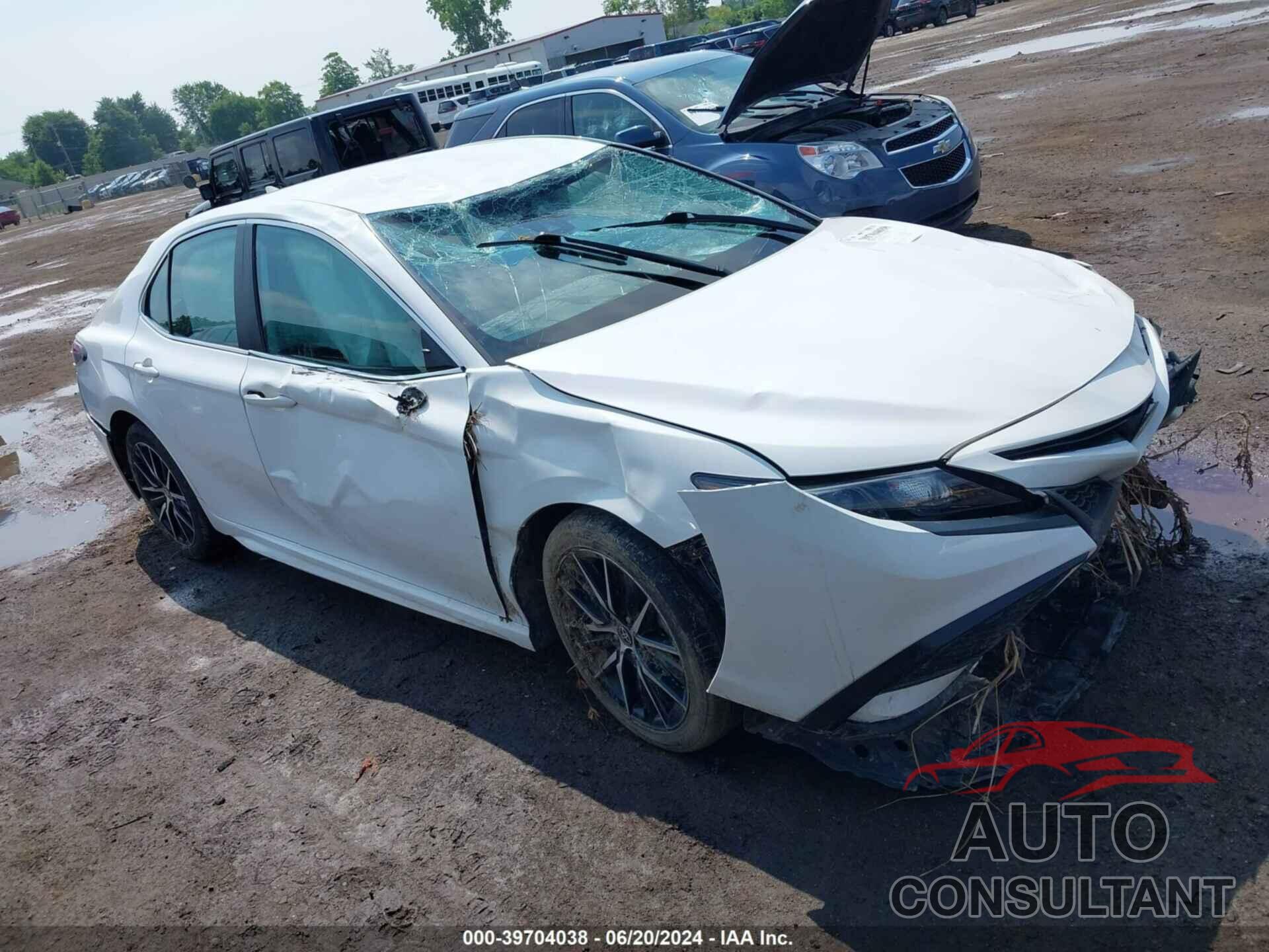 TOYOTA CAMRY 2021 - 4T1G11AK3MU467067
