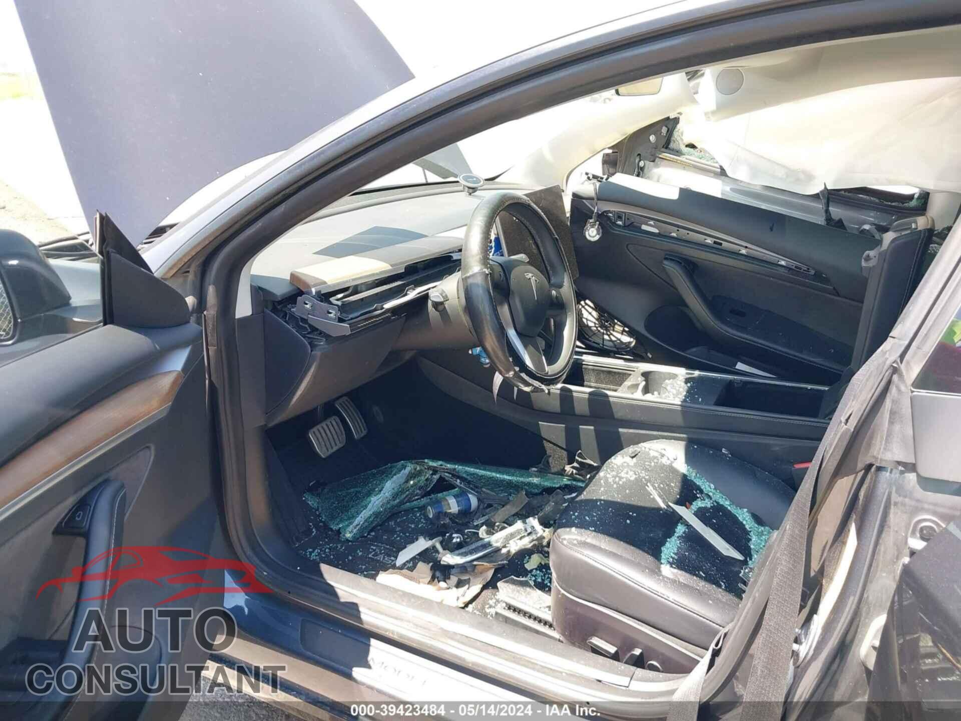 TESLA MODEL 3 2022 - 5YJ3E1EB8NF174065