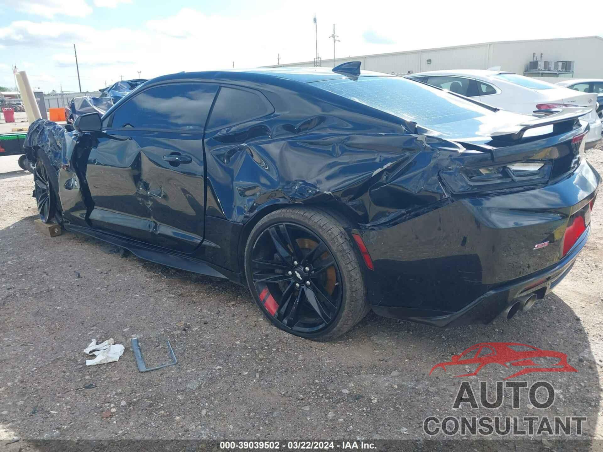 CHEVROLET CAMARO 2018 - 1G1FF1R71J0138896