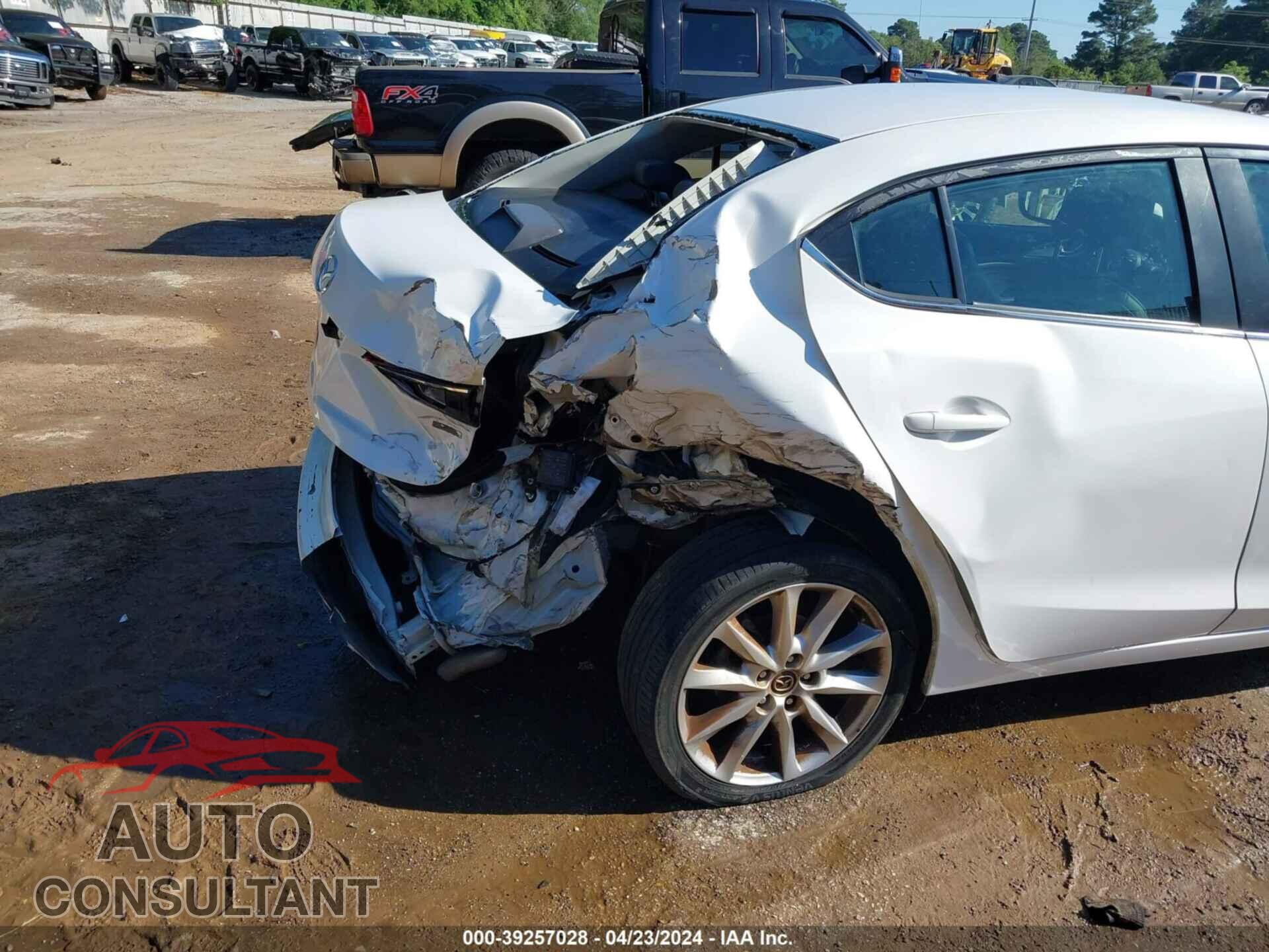 MAZDA MAZDA3 2017 - 3MZBN1V76HM135768