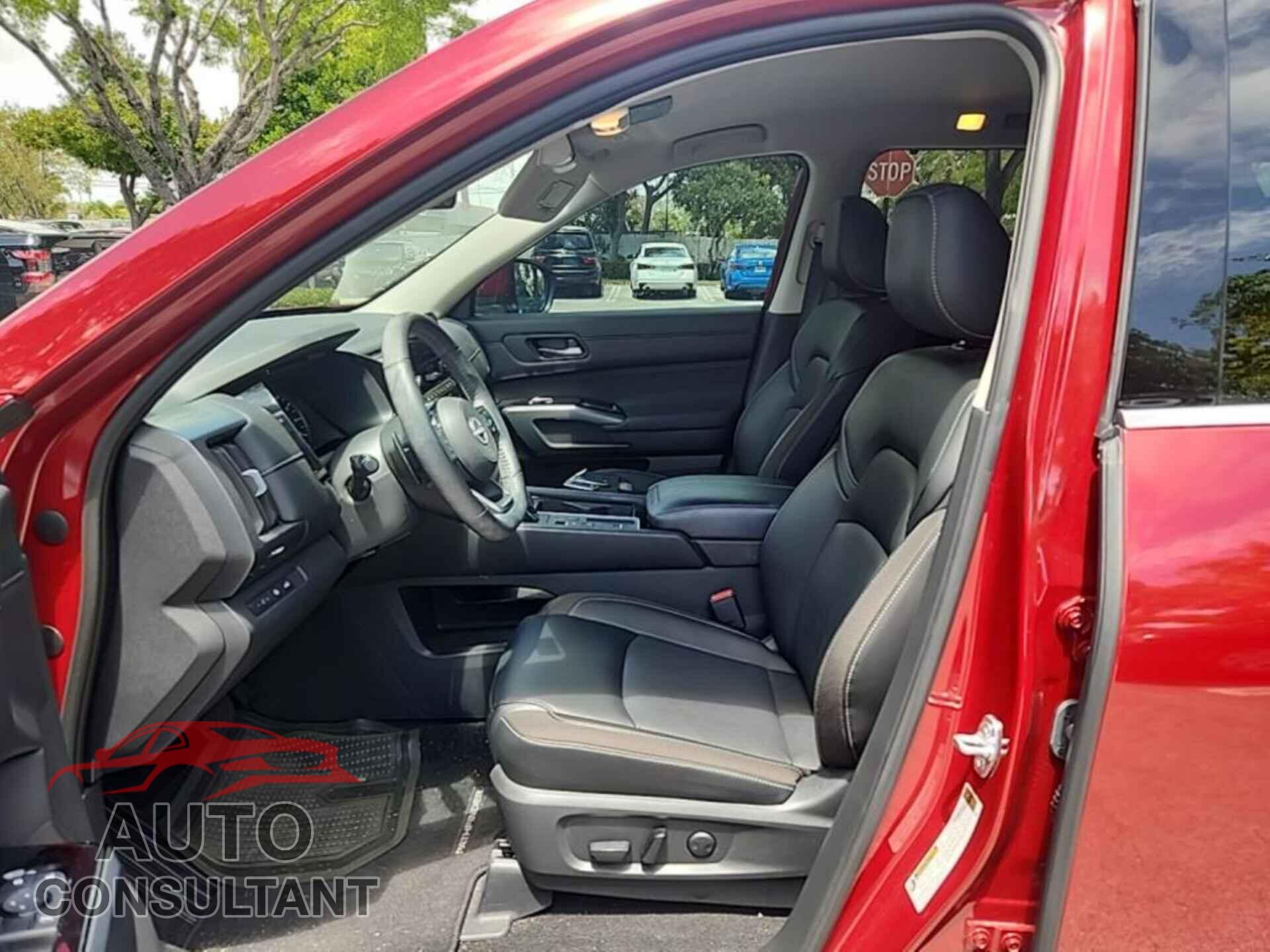 NISSAN PATHFINDER 2023 - 5N1DR3CA8PC232055