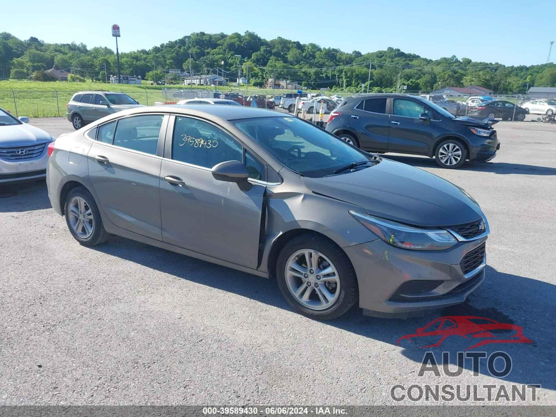 CHEVROLET CRUZE 2018 - 1G1BE5SM9J7118735