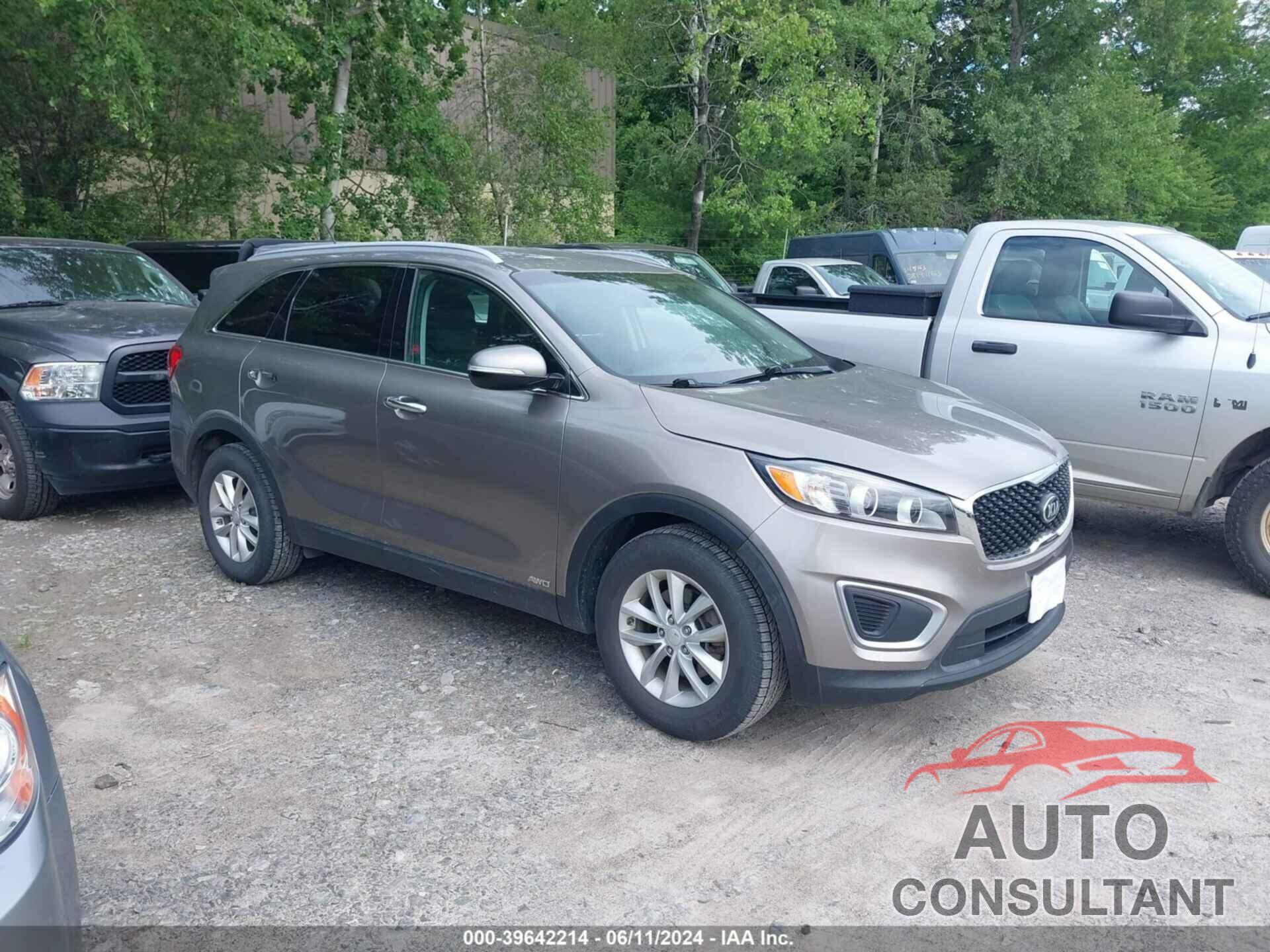 KIA SORENTO 2017 - 5XYPGDA33HG248985