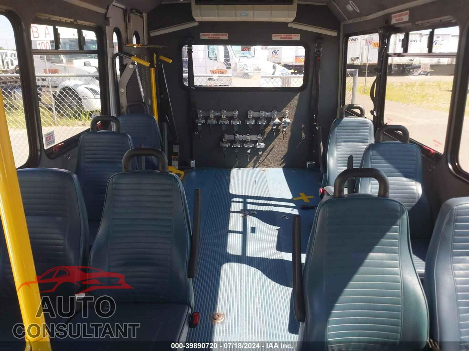 FORD E-450 CUTAWAY 2017 - 1FDFE4FSXHDC36487
