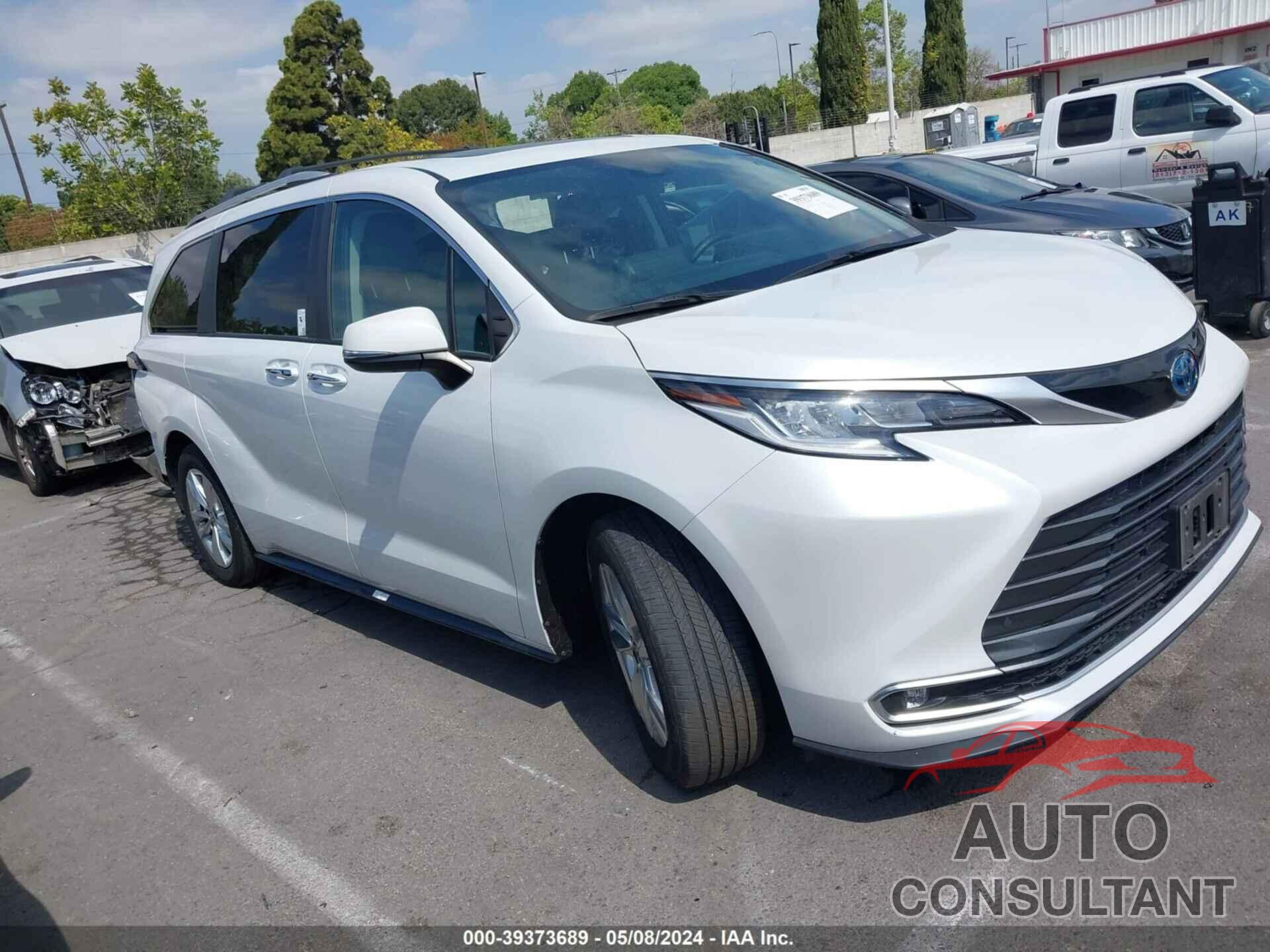 TOYOTA SIENNA 2022 - 5TDZRKEC9NS096047