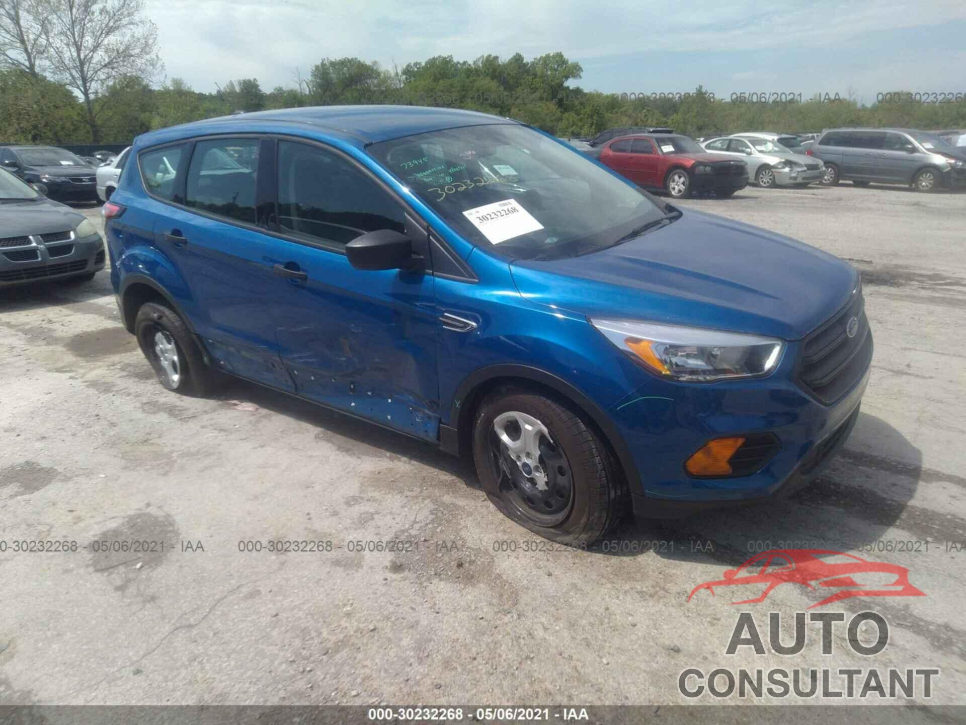 FORD ESCAPE 2017 - 1FMCU0F73HUC46501