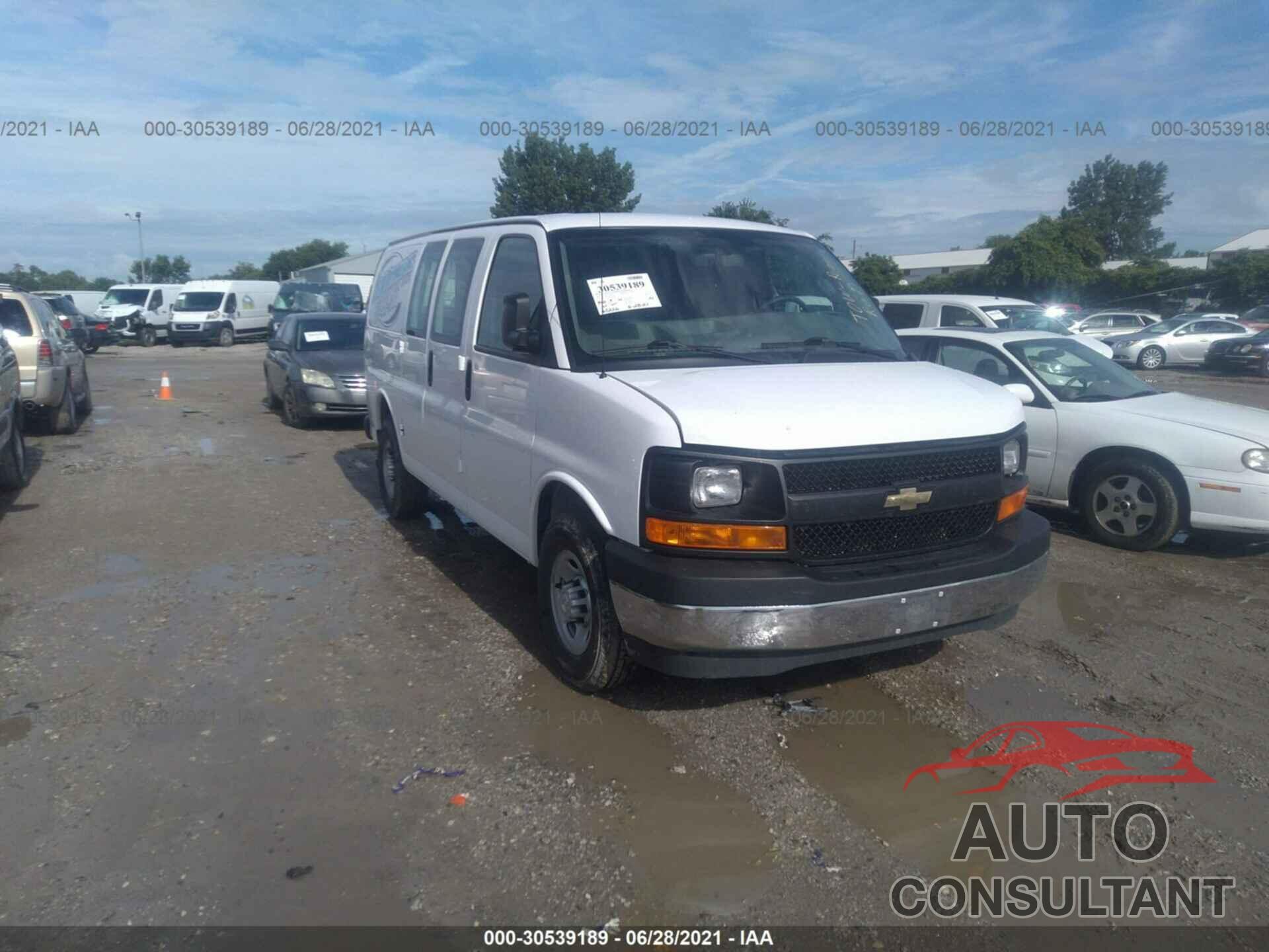 CHEVROLET EXPRESS CARGO VAN 2017 - 1GCWGAFG2H1203168