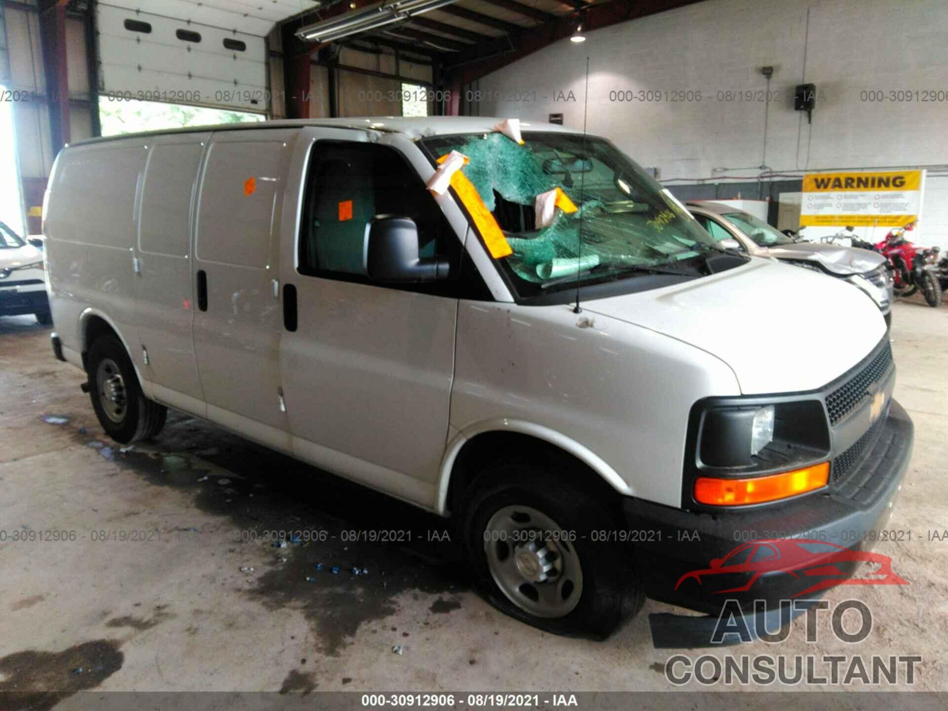 CHEVROLET EXPRESS CARGO VAN 2017 - 1GCWGAFF0H1172610