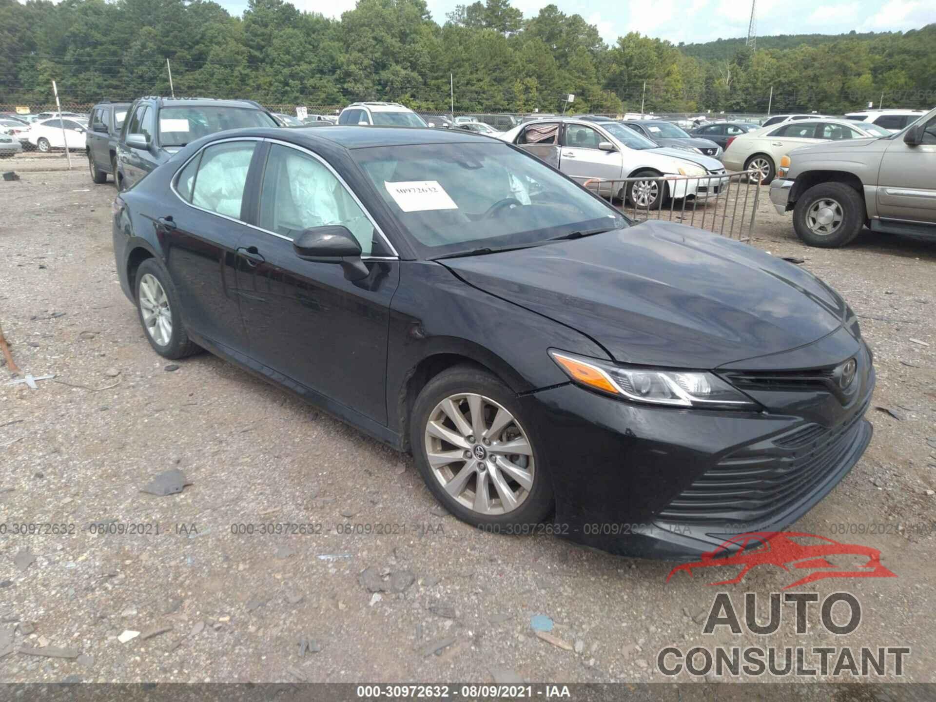 TOYOTA CAMRY 2018 - 4T1B11HK9JU113596