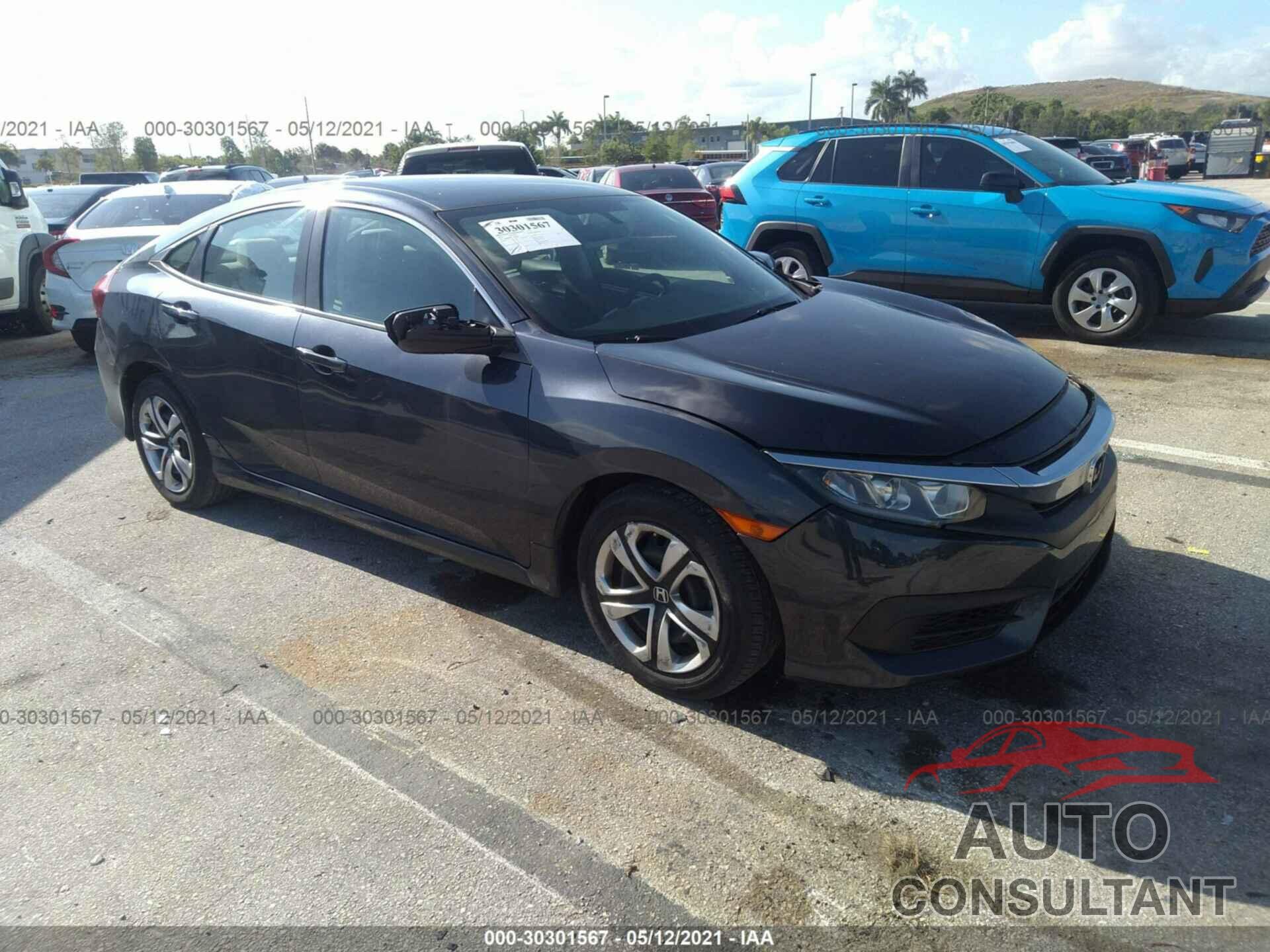 HONDA CIVIC SEDAN 2018 - 2HGFC2F59JH562302