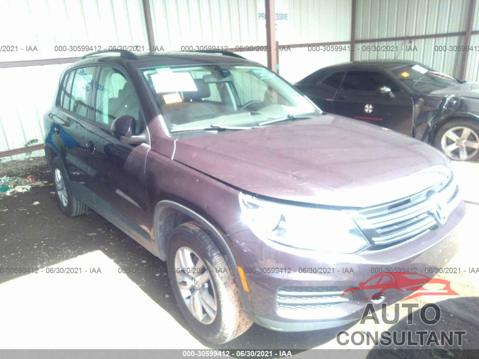 VOLKSWAGEN TIGUAN 2016 - WVGBV7AX9GW550136