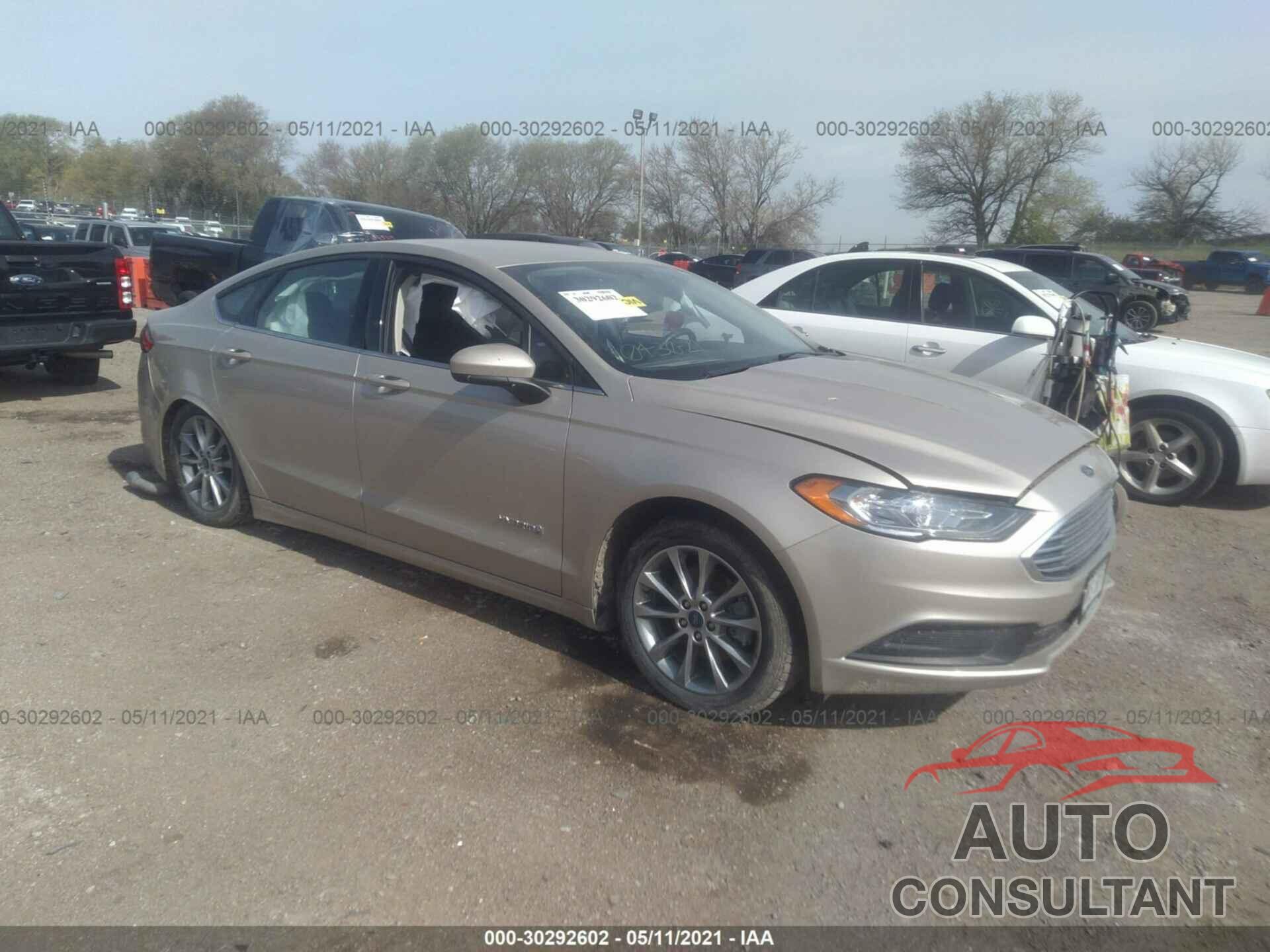 FORD FUSION 2017 - 3FA6P0LU0HR384741