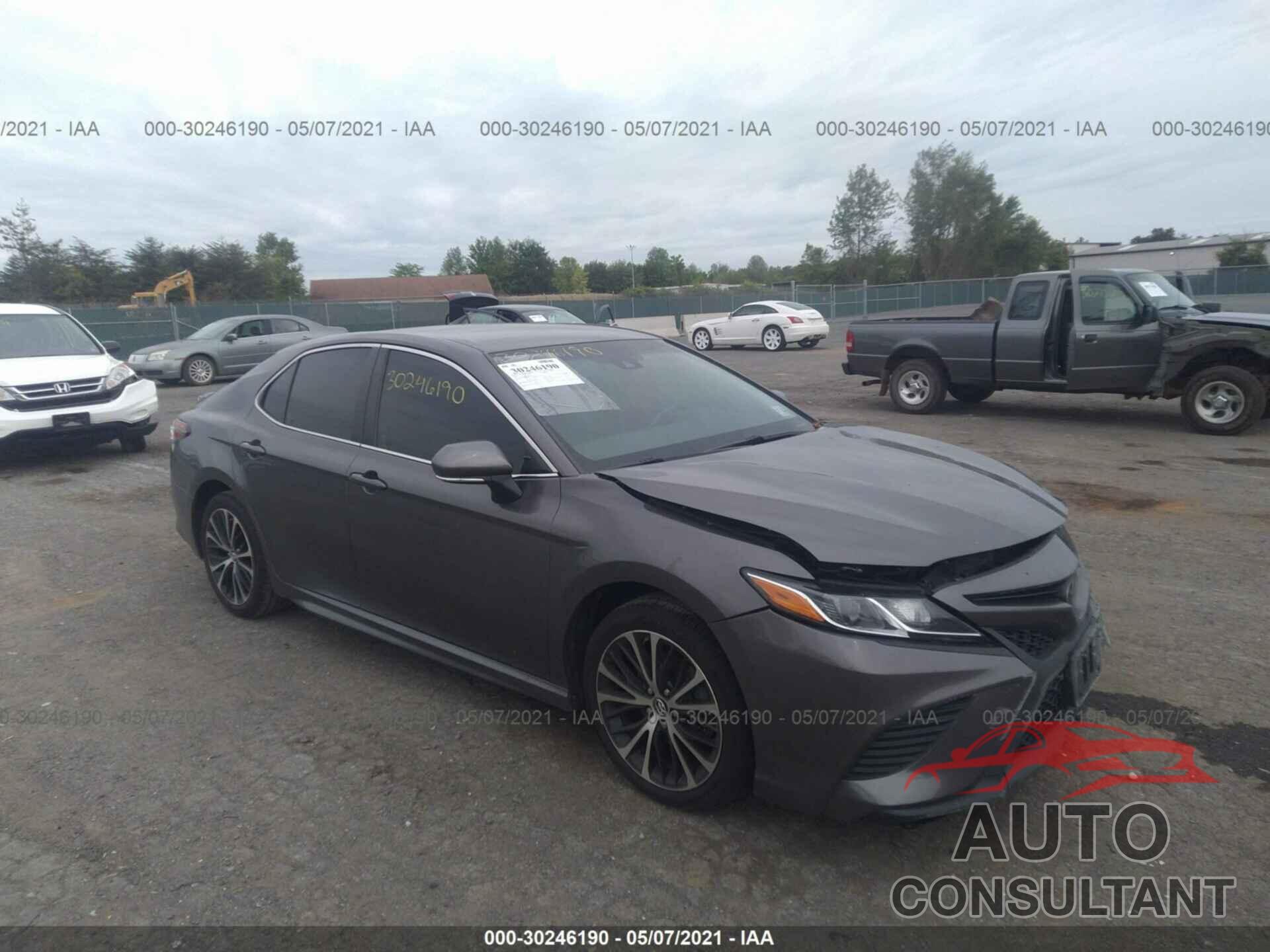 TOYOTA CAMRY 2018 - 4T1B11HKXJU643950