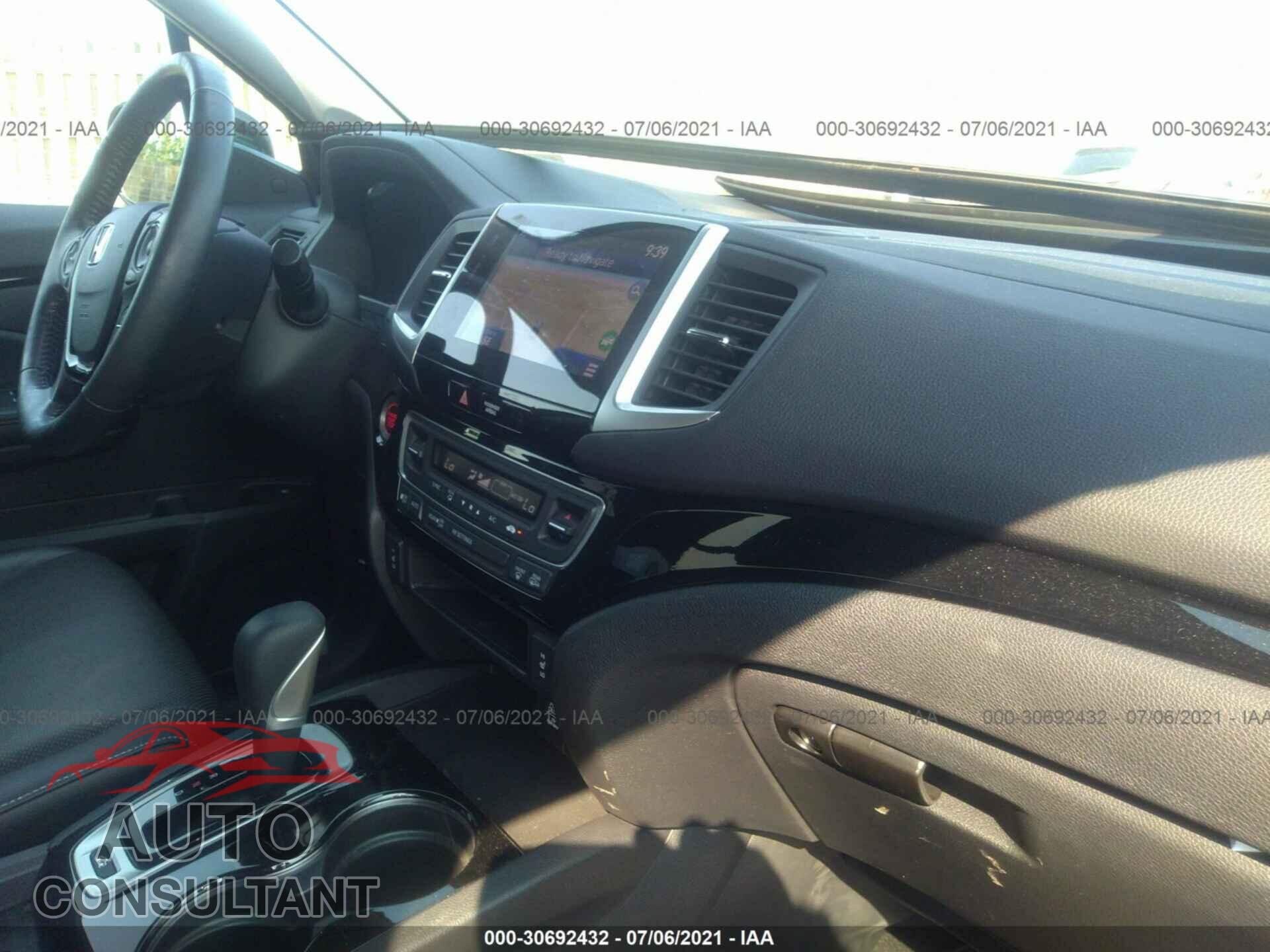 HONDA RIDGELINE 2017 - 5FPYK3F72HB033461
