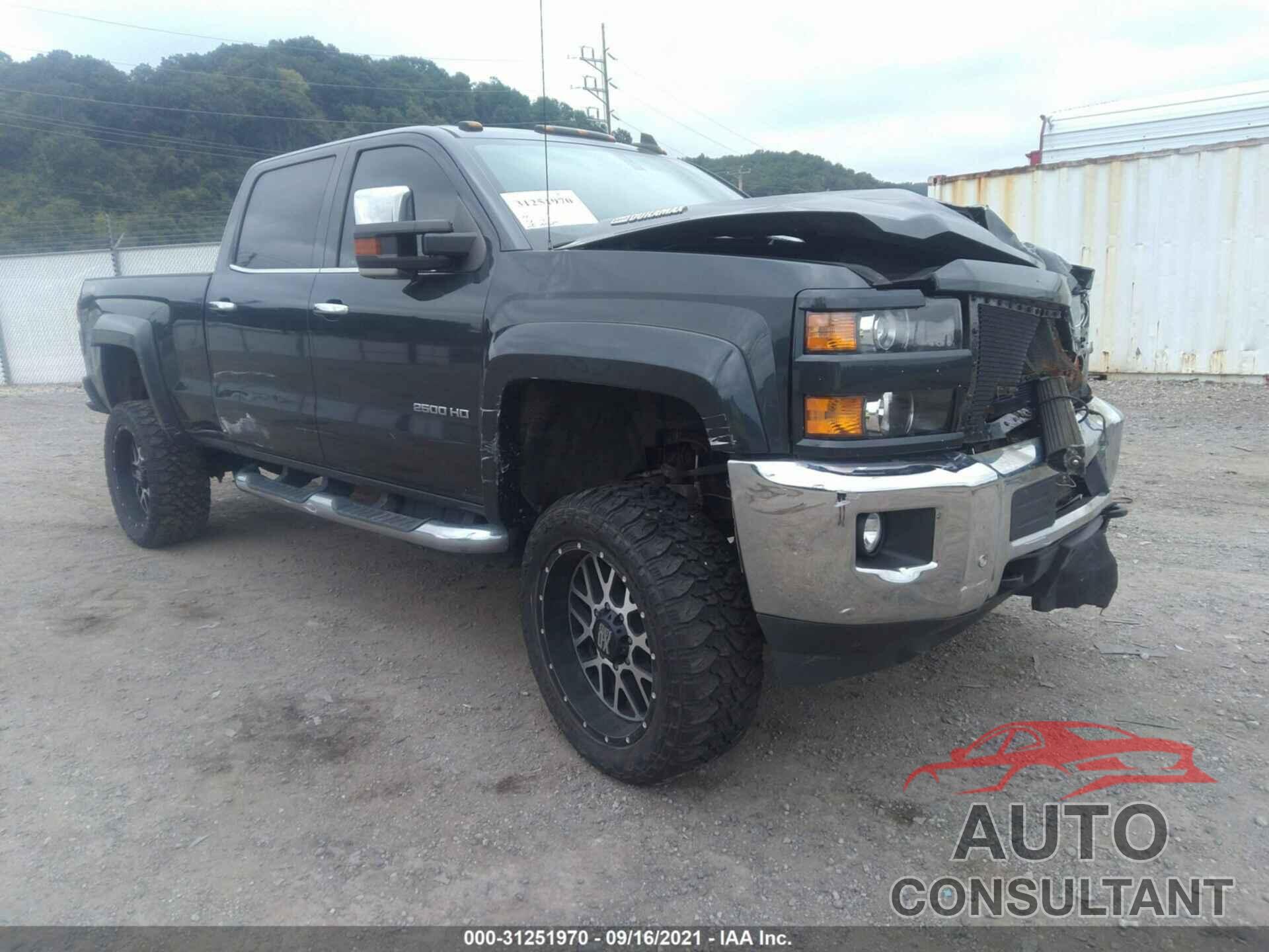 CHEVROLET SILVERADO 2500HD 2017 - 1GC1KWEY8HF125210