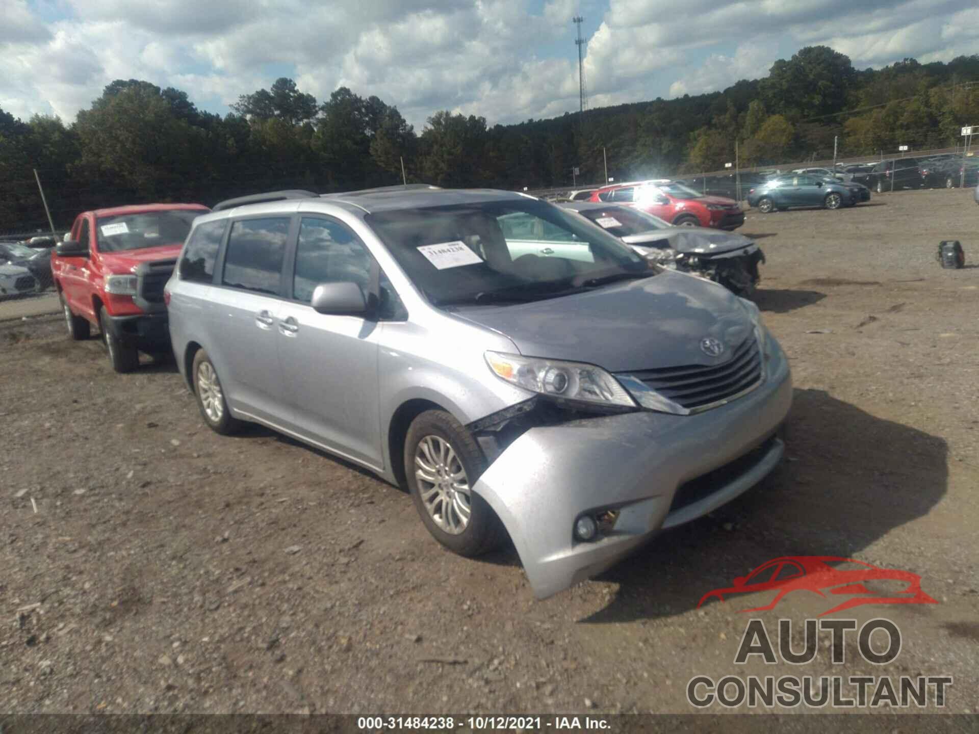 TOYOTA SIENNA 2016 - 5TDYK3DC6GS717433