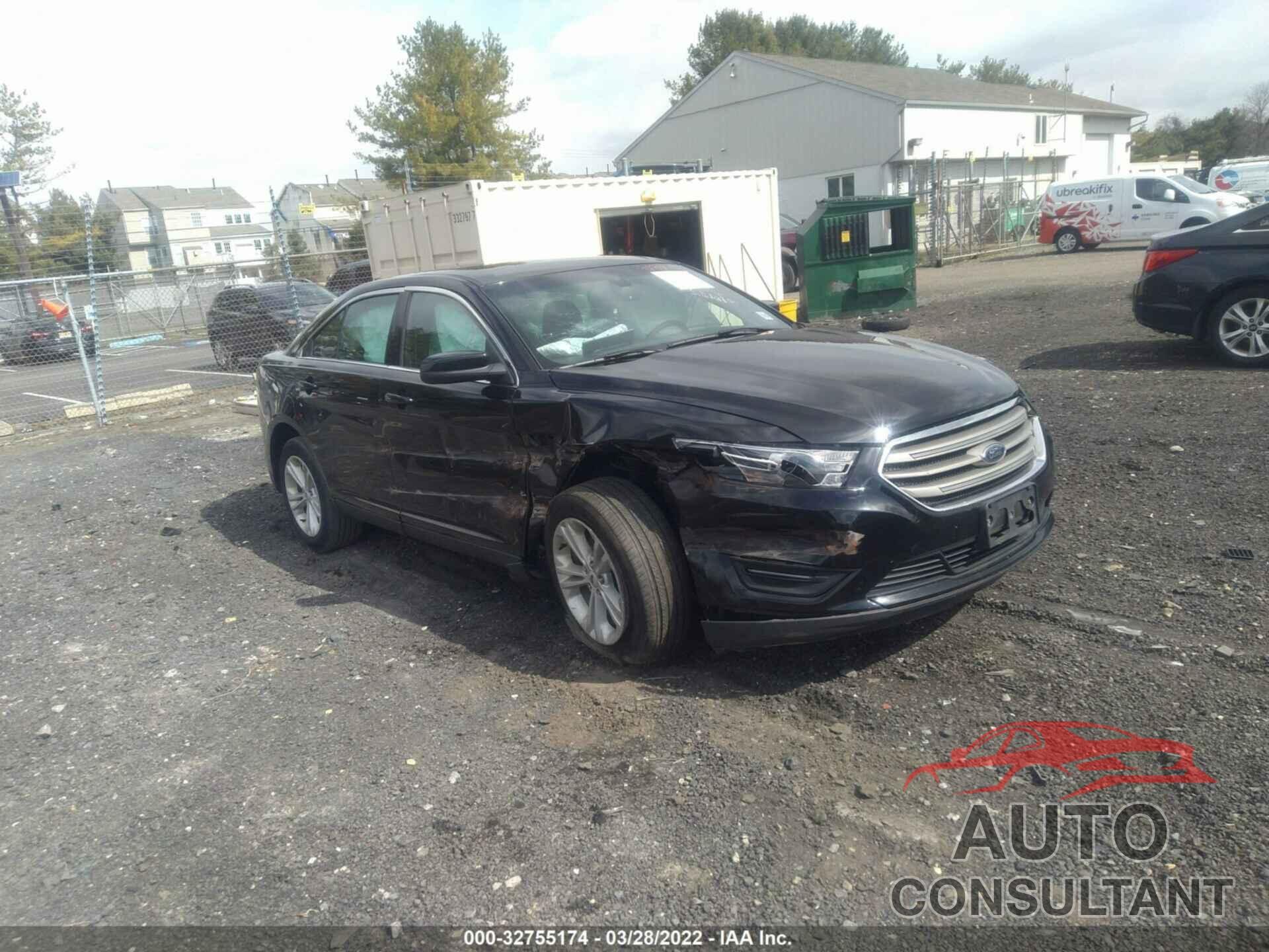 FORD TAURUS 2018 - 1FAHP2E84JG104983