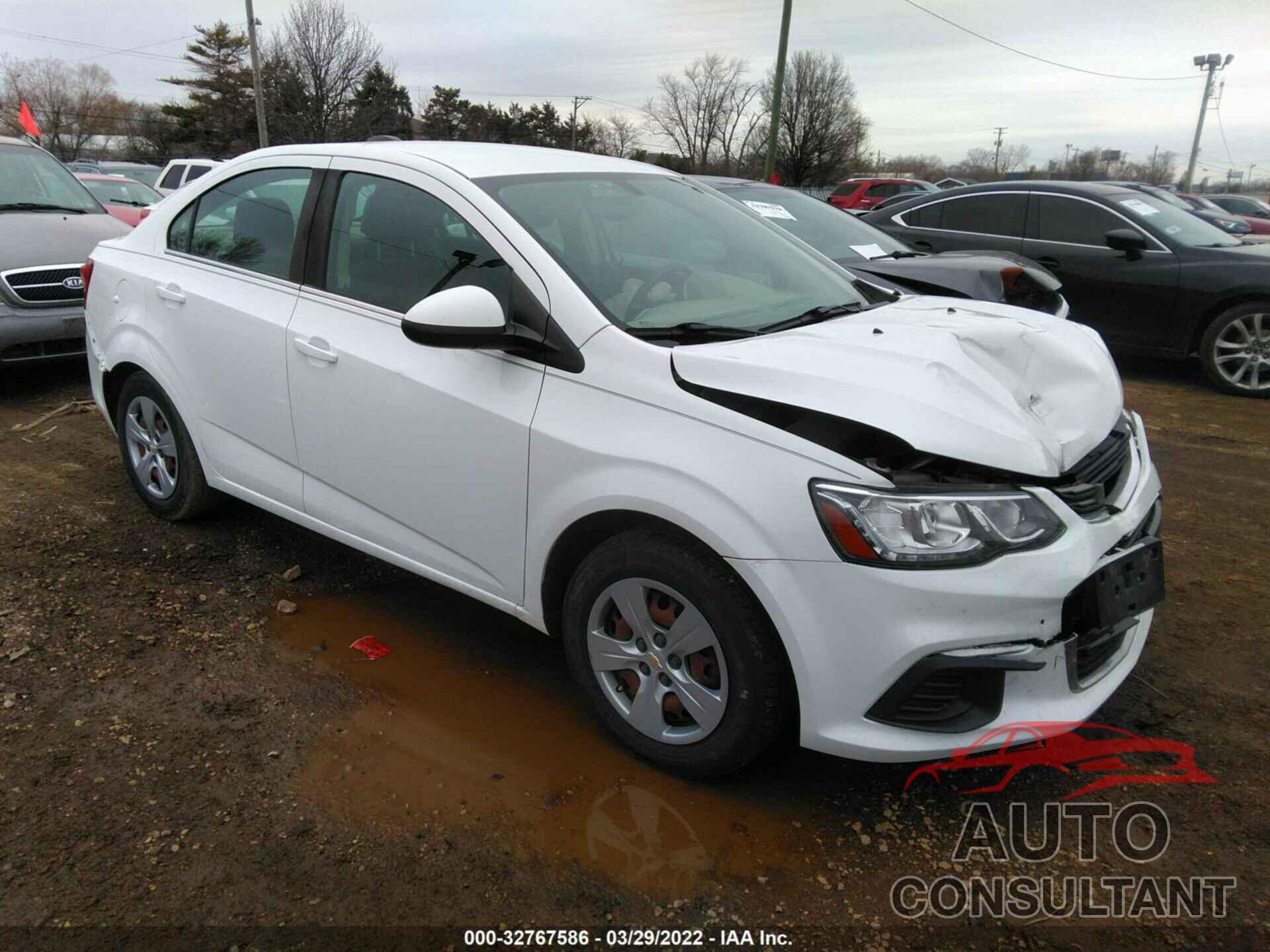 CHEVROLET SONIC 2018 - 1G1JD5SH6J4127203