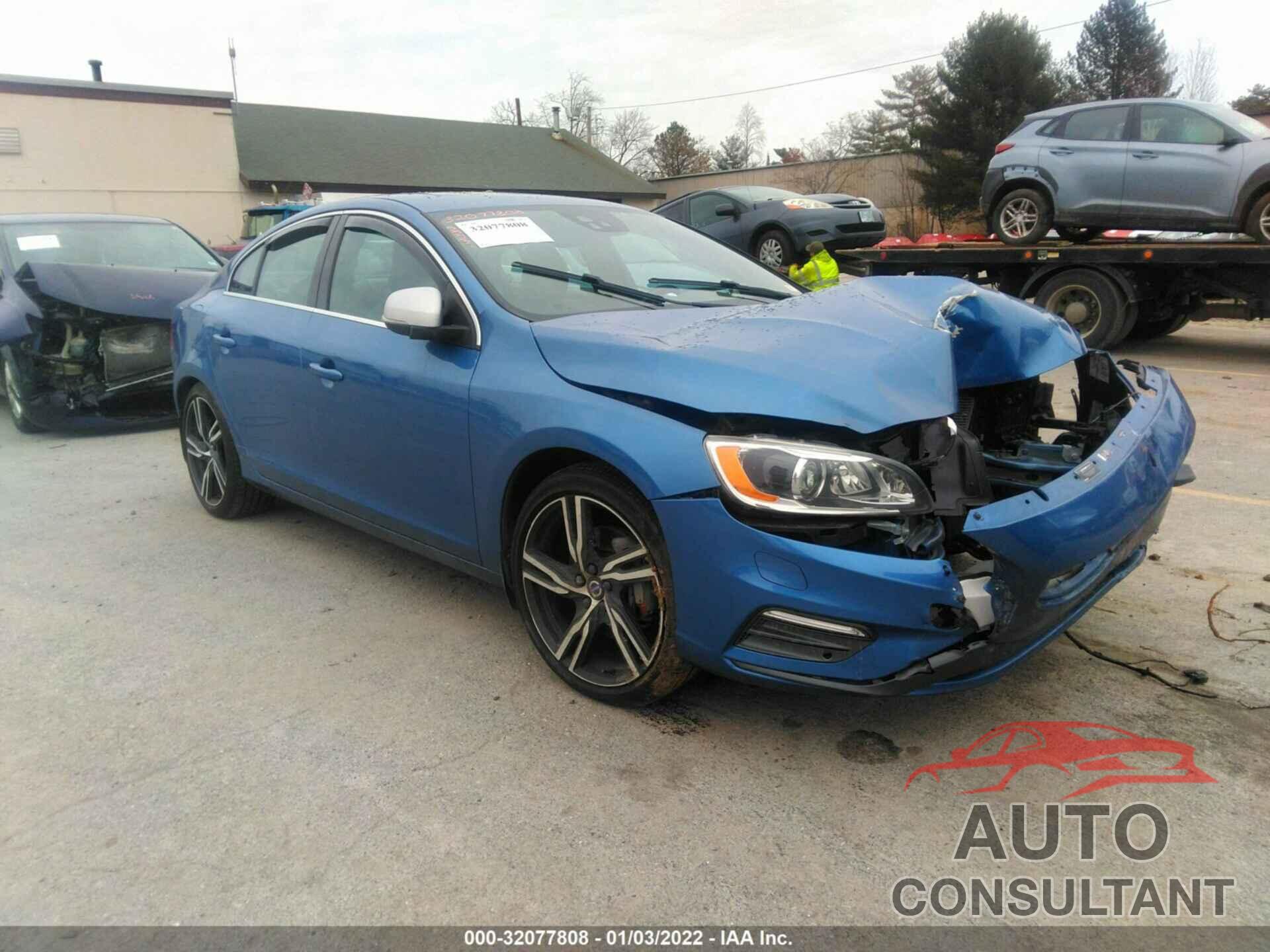 VOLVO S60 2017 - YV149MTS9H2422404