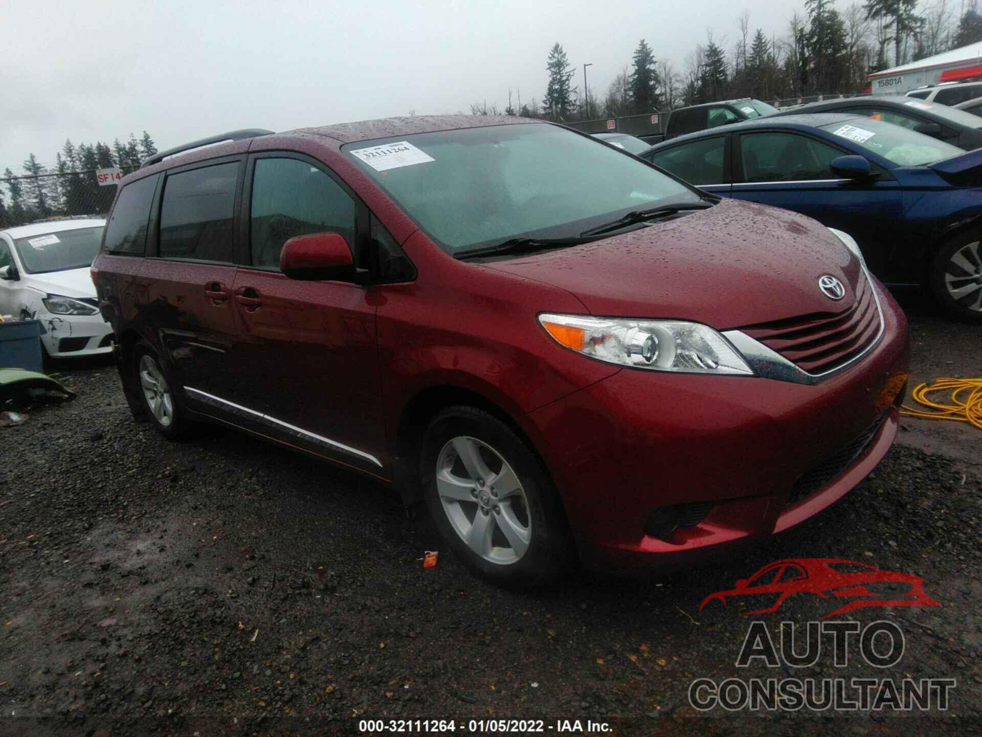 TOYOTA SIENNA 2017 - 5TDKZ3DC8HS877087