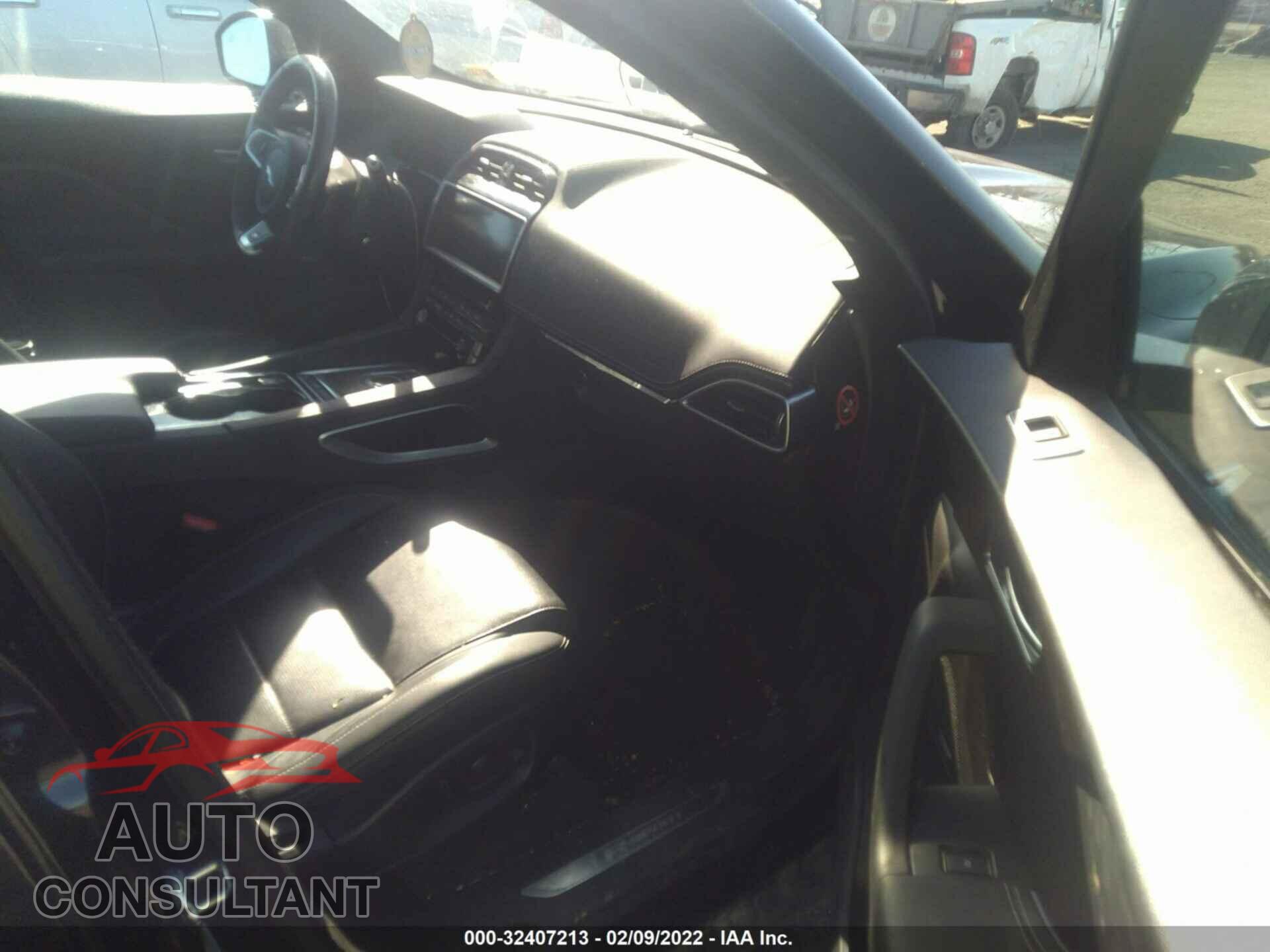 JAGUAR F-PACE 2017 - SADCL2BV2HA091257