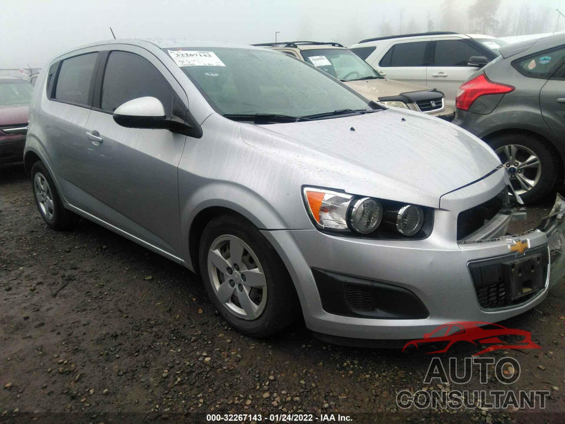 CHEVROLET SONIC 2016 - 1G1JA6SG0G4148725
