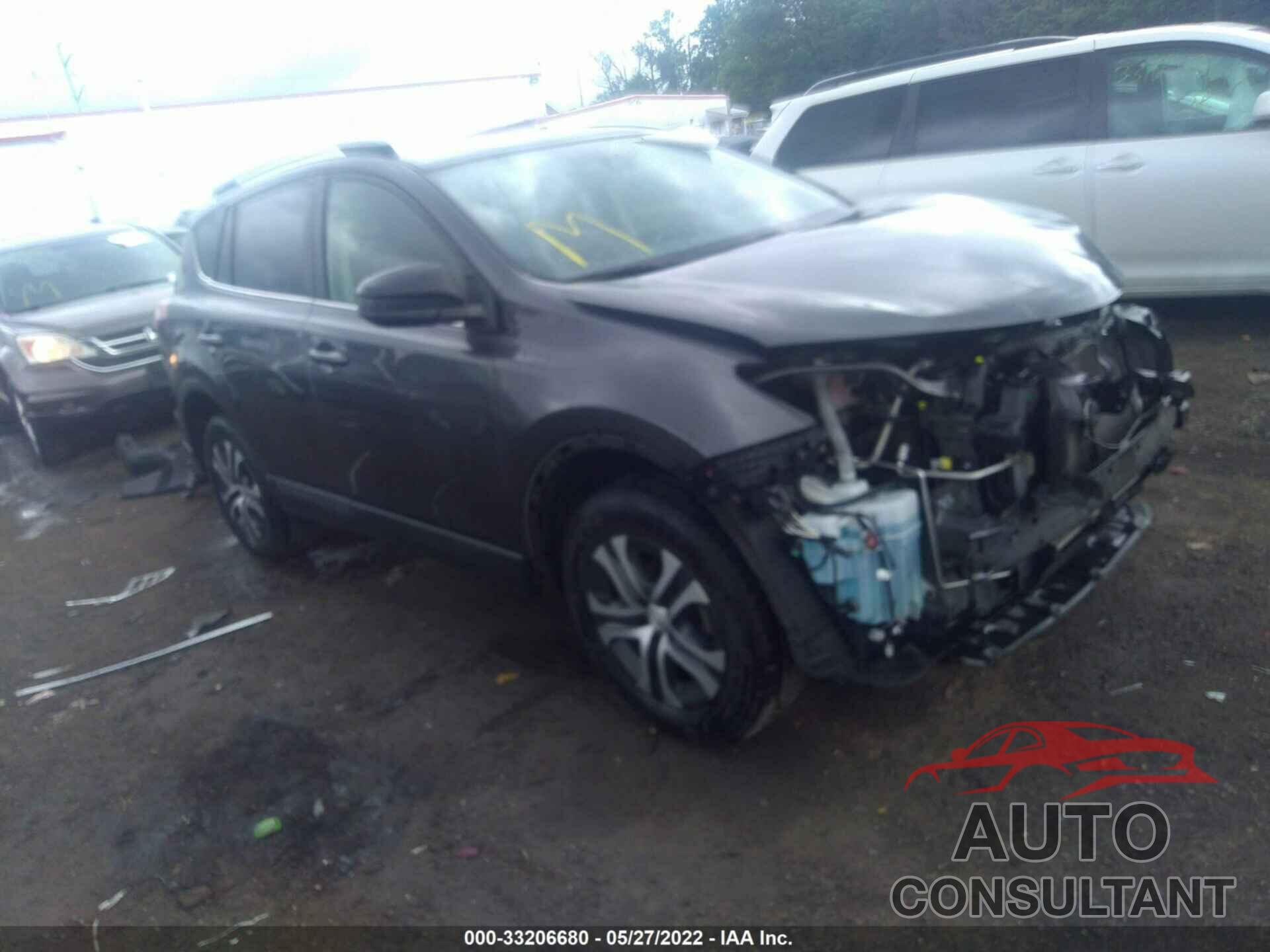 TOYOTA RAV4 2017 - JTMBFREV5HJ151289