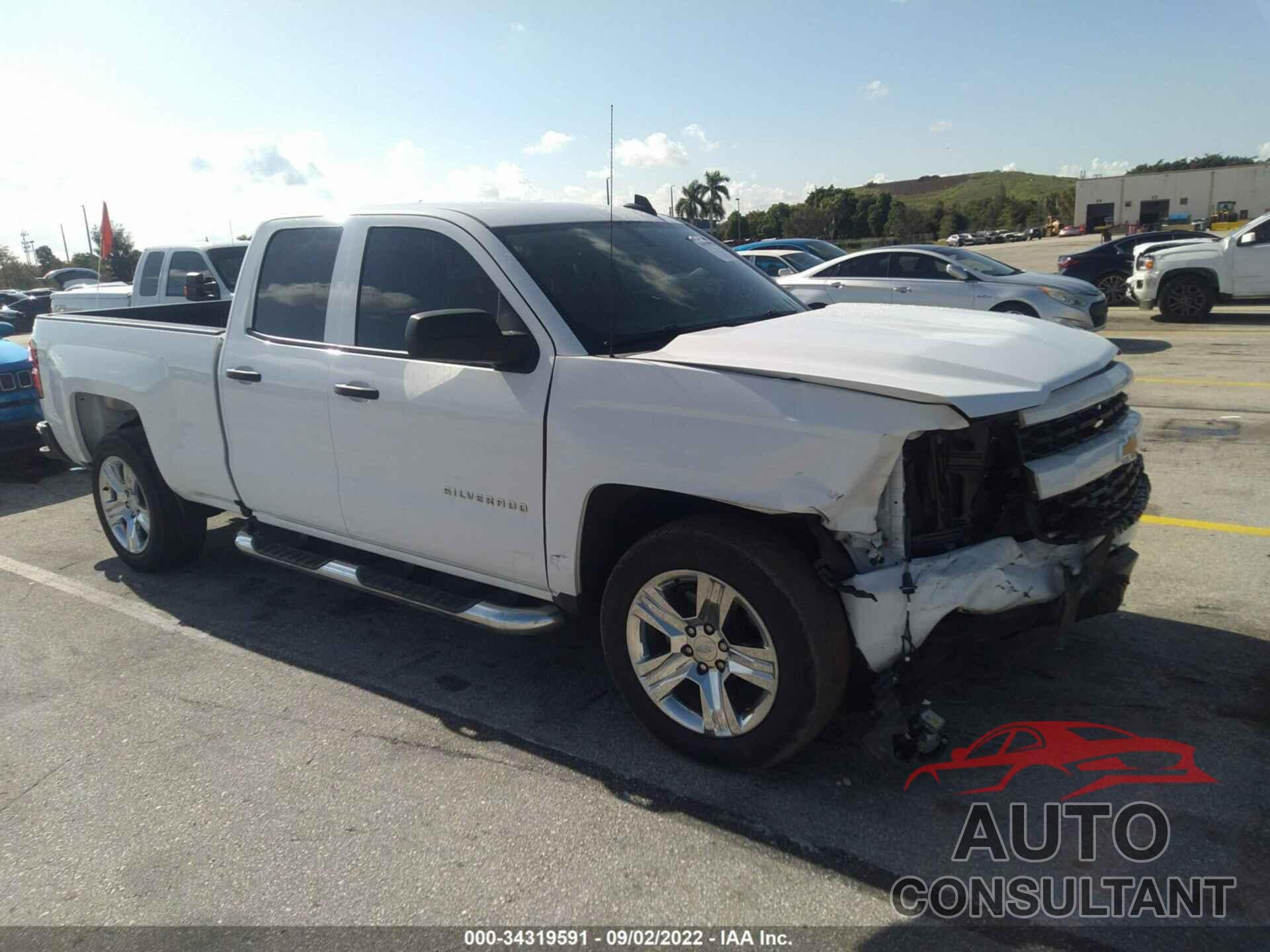 CHEVROLET SILVERADO 1500 2018 - 1GCRCPEH2JZ366917