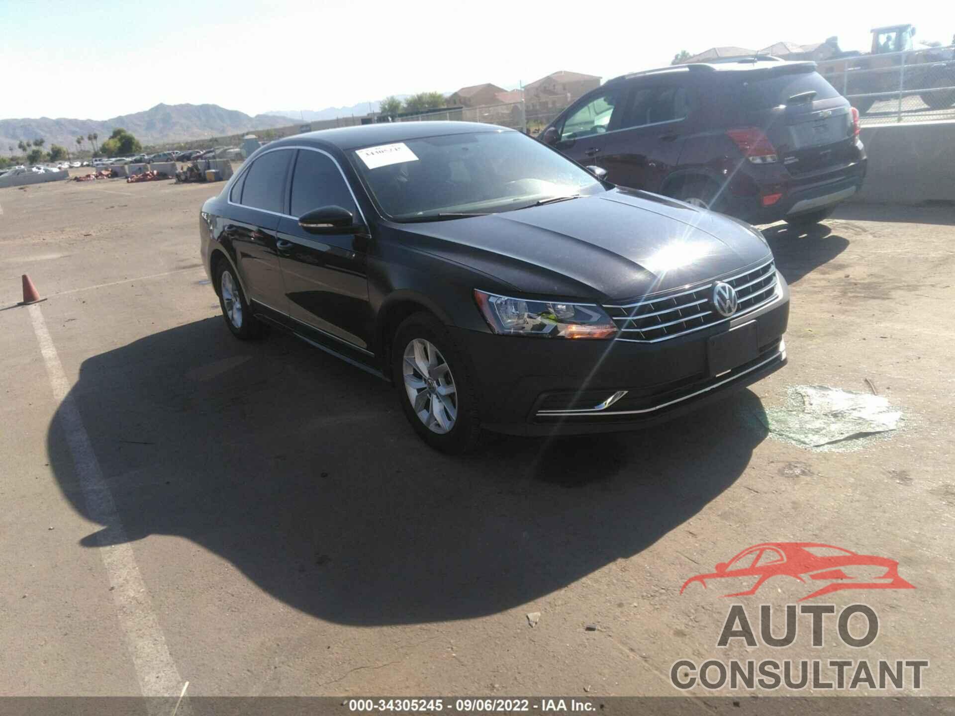 VOLKSWAGEN PASSAT 2017 - 1VWAT7A33HC011675