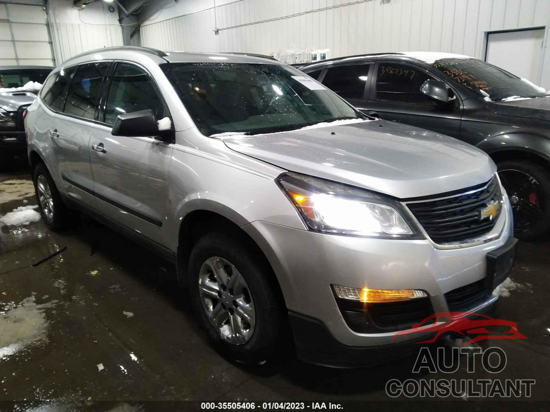 CHEVROLET TRAVERSE 2015 - 1GNKRFED8FJ196325