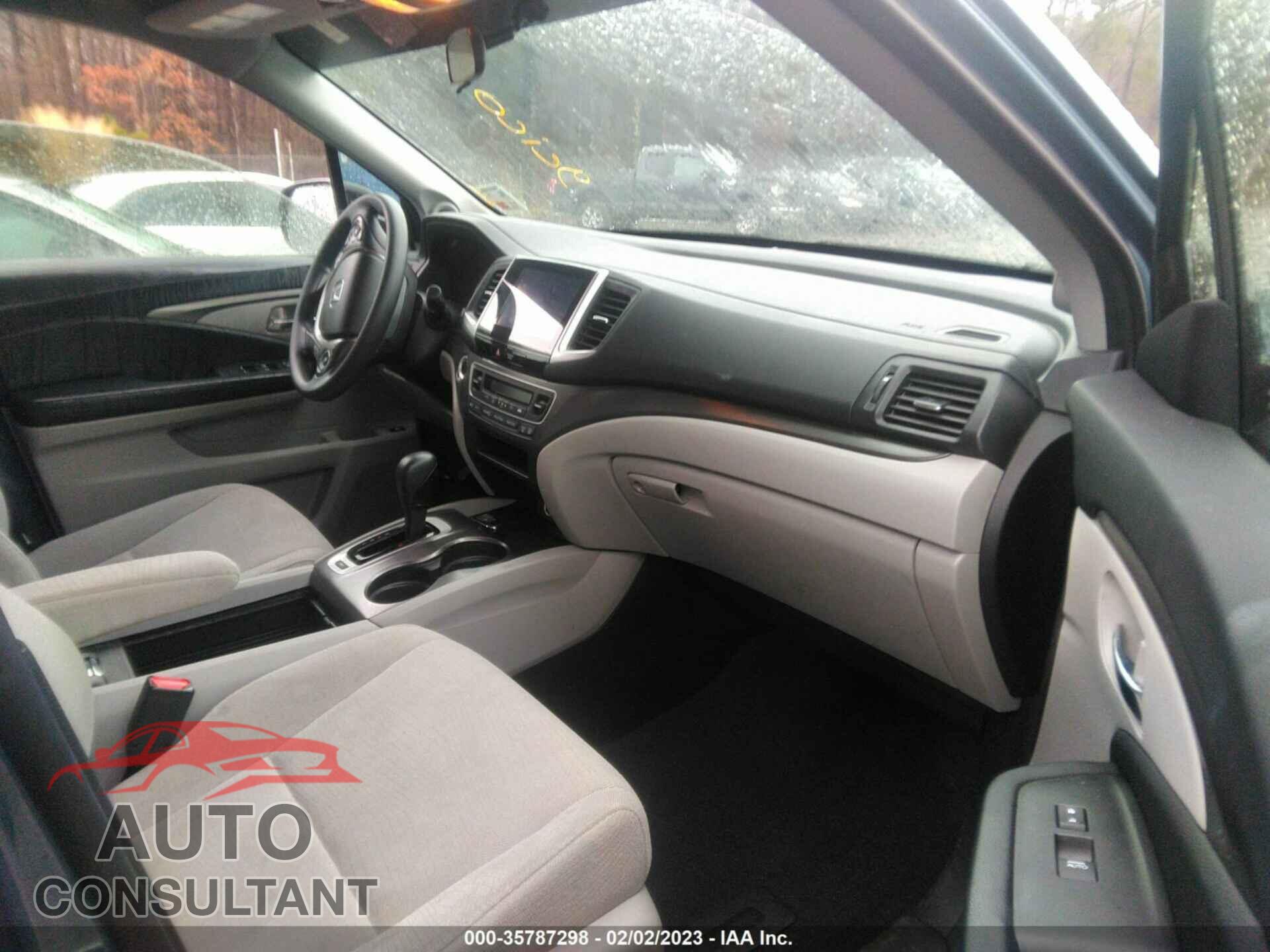 HONDA PILOT 2017 - 5FNYF5H33HB036954